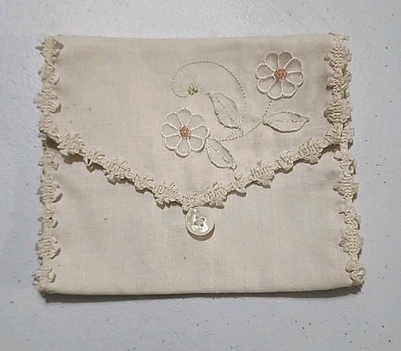 Antique 1920’s Linen Lingerie Hankie bag With Floral Applique Beads, Envelope