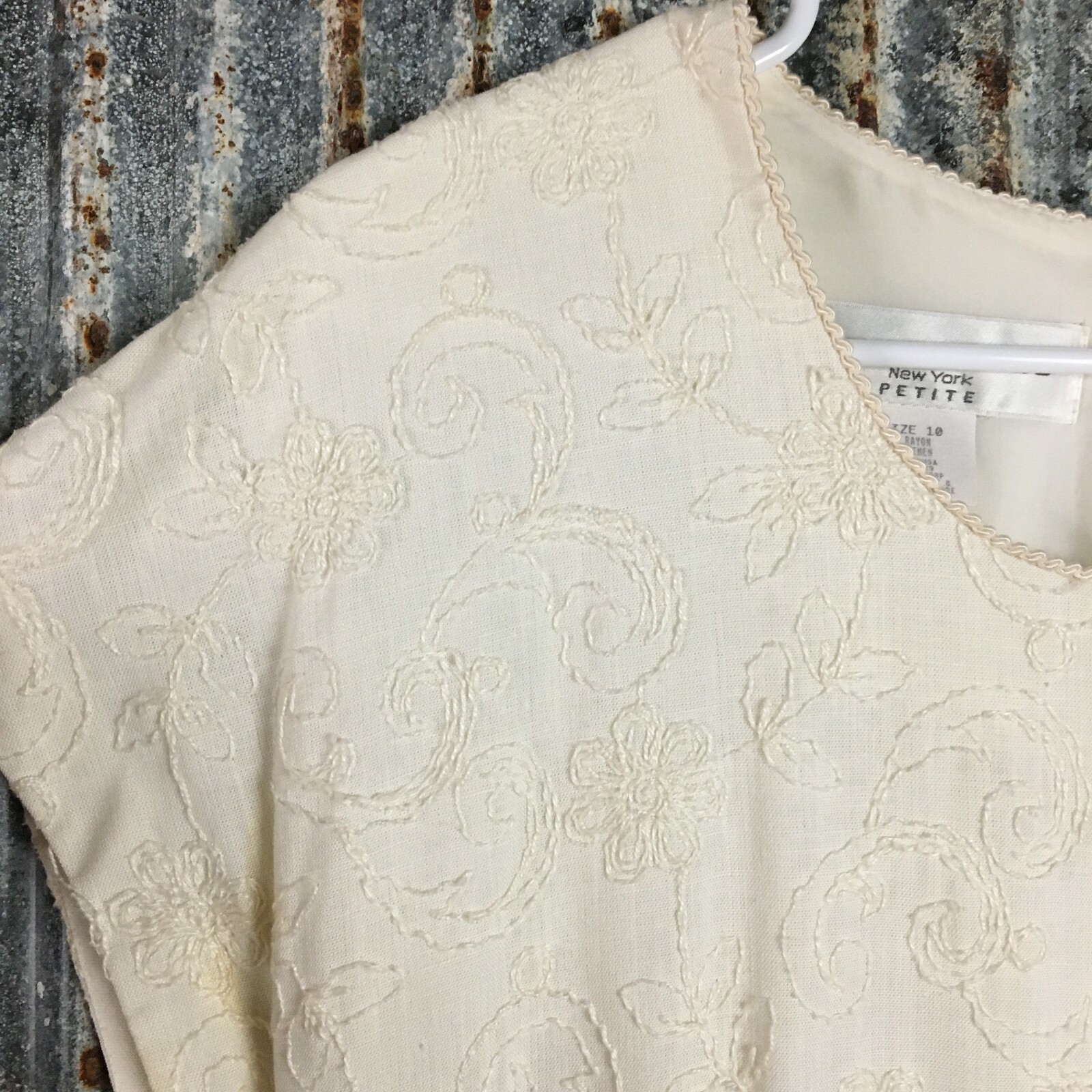 Donna Ricco Dress Womens 10 Sheath Embroidered Drop Waist Off-White Molly Ringwa