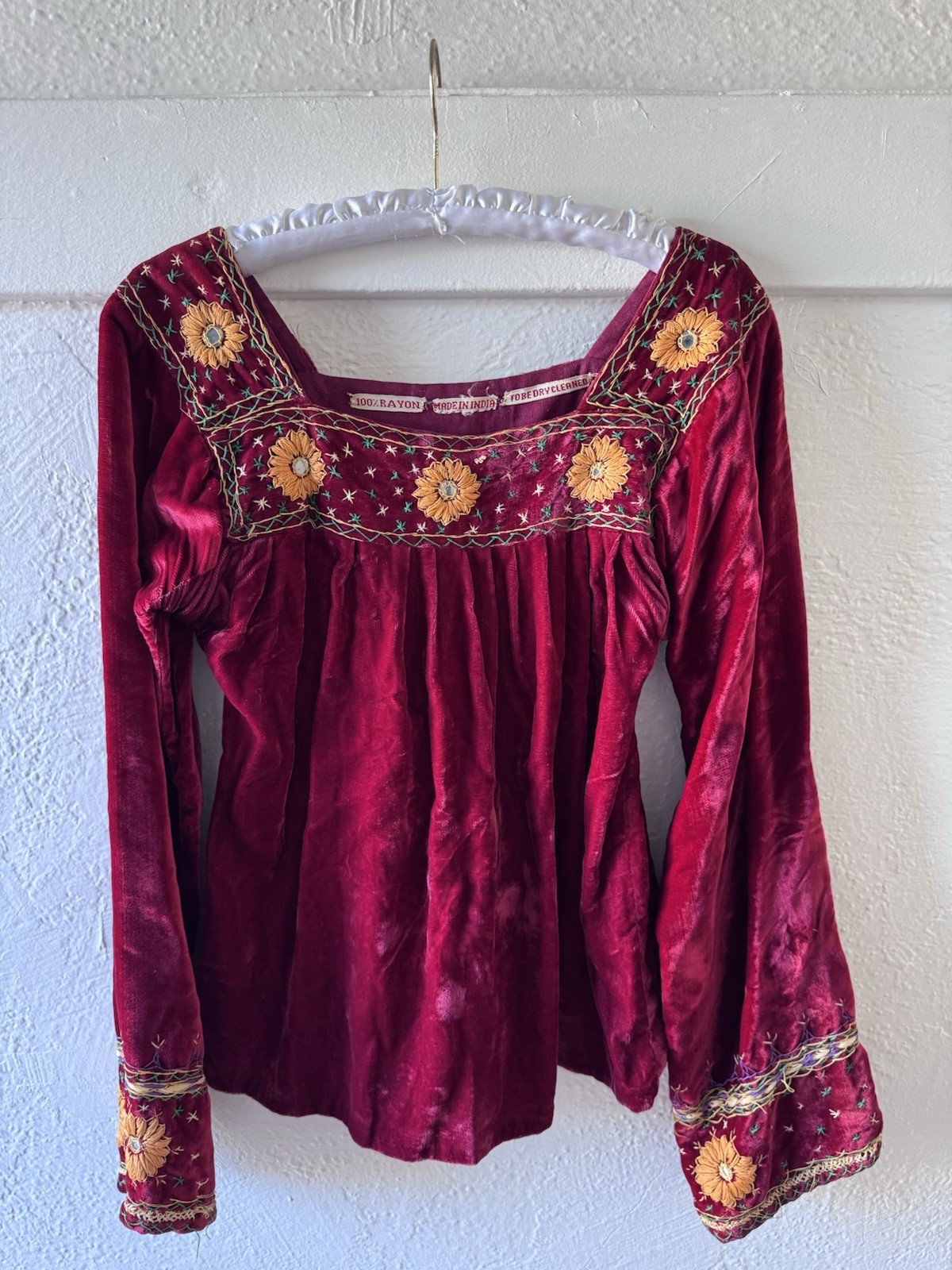 Vintage Women’s 70’s Peasant Floral Embroidered Blouse flare Sleeves 100% Rayon