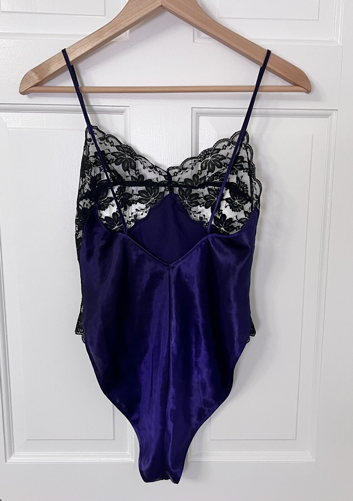Vintage Victoria’s Secret Gold Label Women’s Size S Purple Teddy Bodysuit Lace