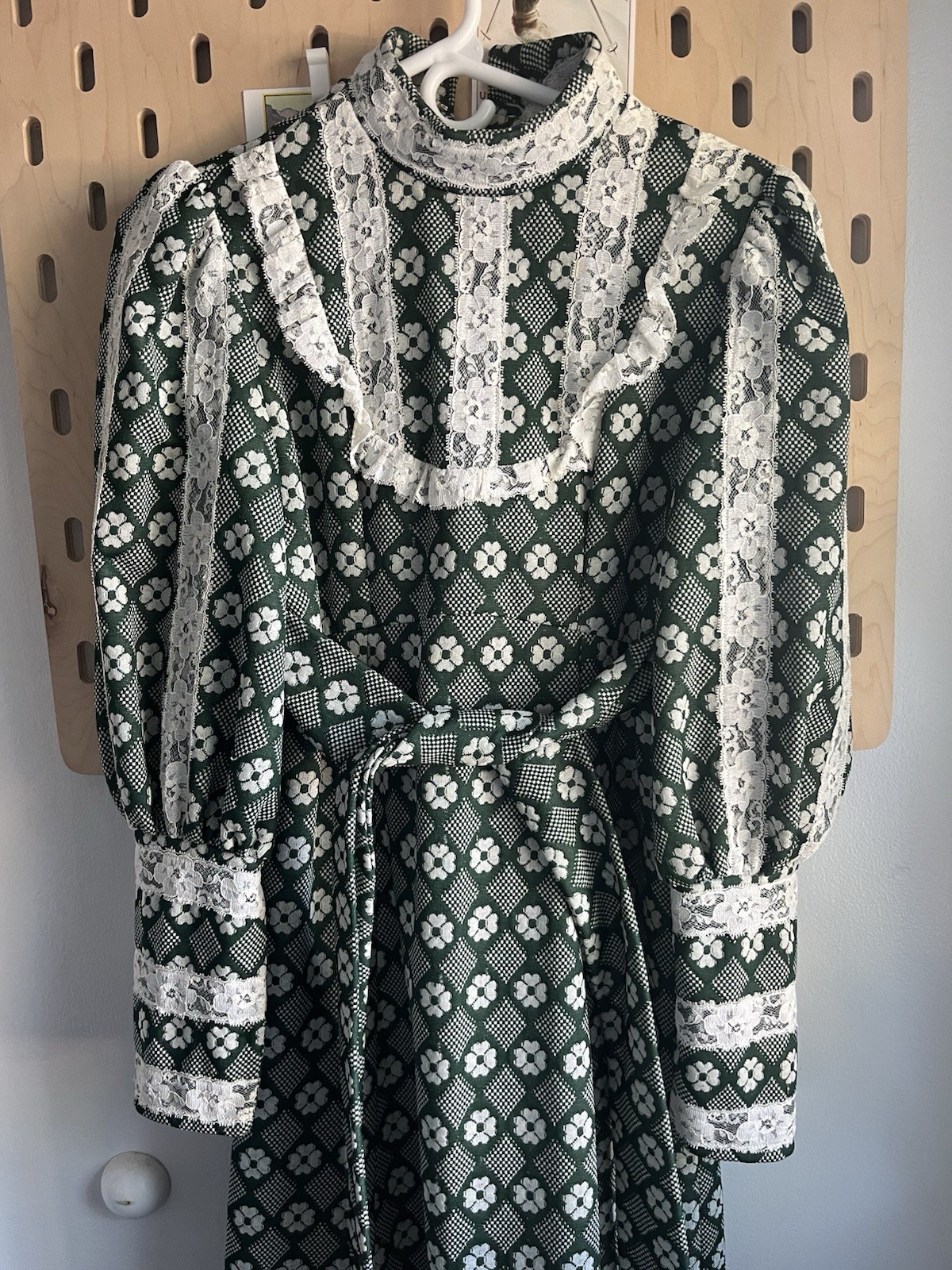 Vintage 70s Prairie Maxi Dress Green Floral Lace Trim Boho Cottagecore Victorian