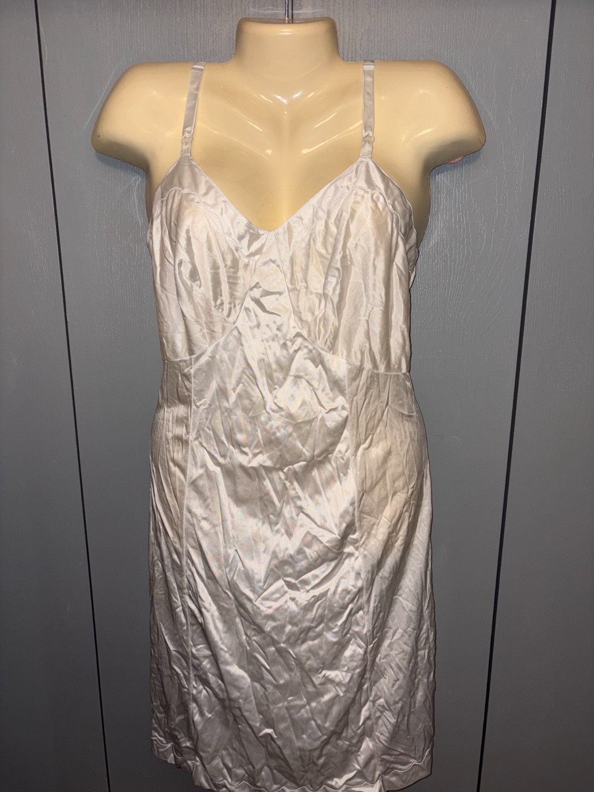 VTG Sears 38 White Full Hips Slip Detailed Scalloped Trim 84409