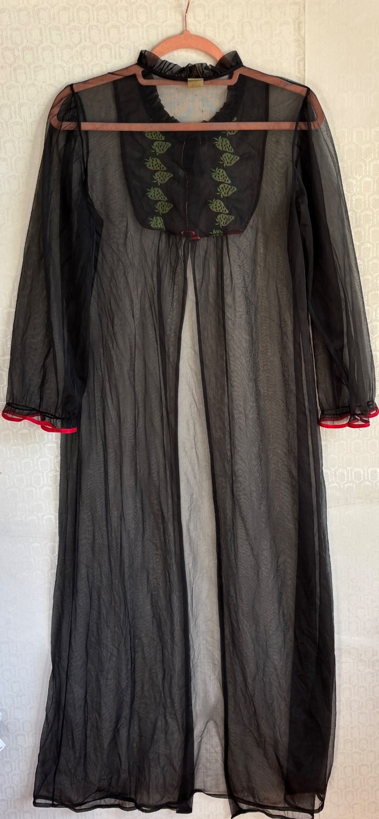 VTG MISTRA BLACK SHEER CHIFFON NYLON ROBE NEGLIGEE NIGHTGOWN W STRAWBERRIES*S/M