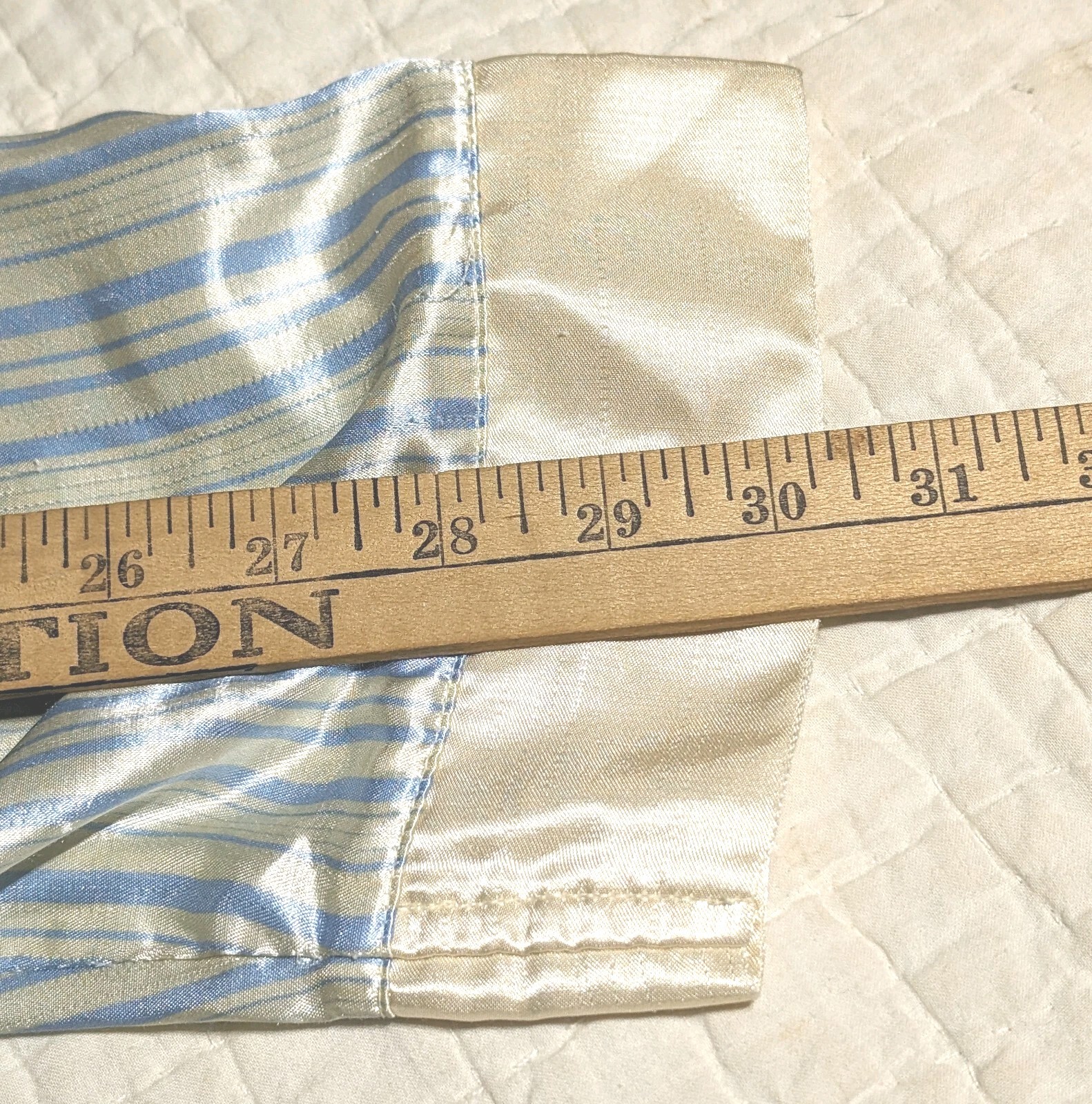 Vintage Women’s Satin Pajama Shirt Size Medium Brand: Ocean Blu ? FAIR Condition