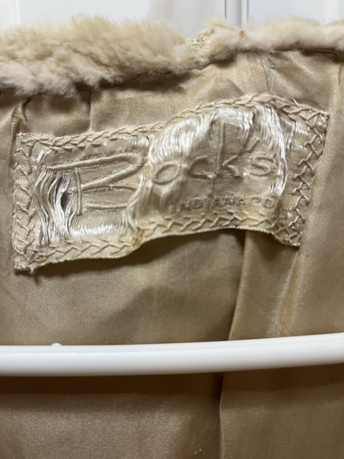 Rocks Hyde Park Co. Women’s Beige Fur Coat Vintage Regular Size