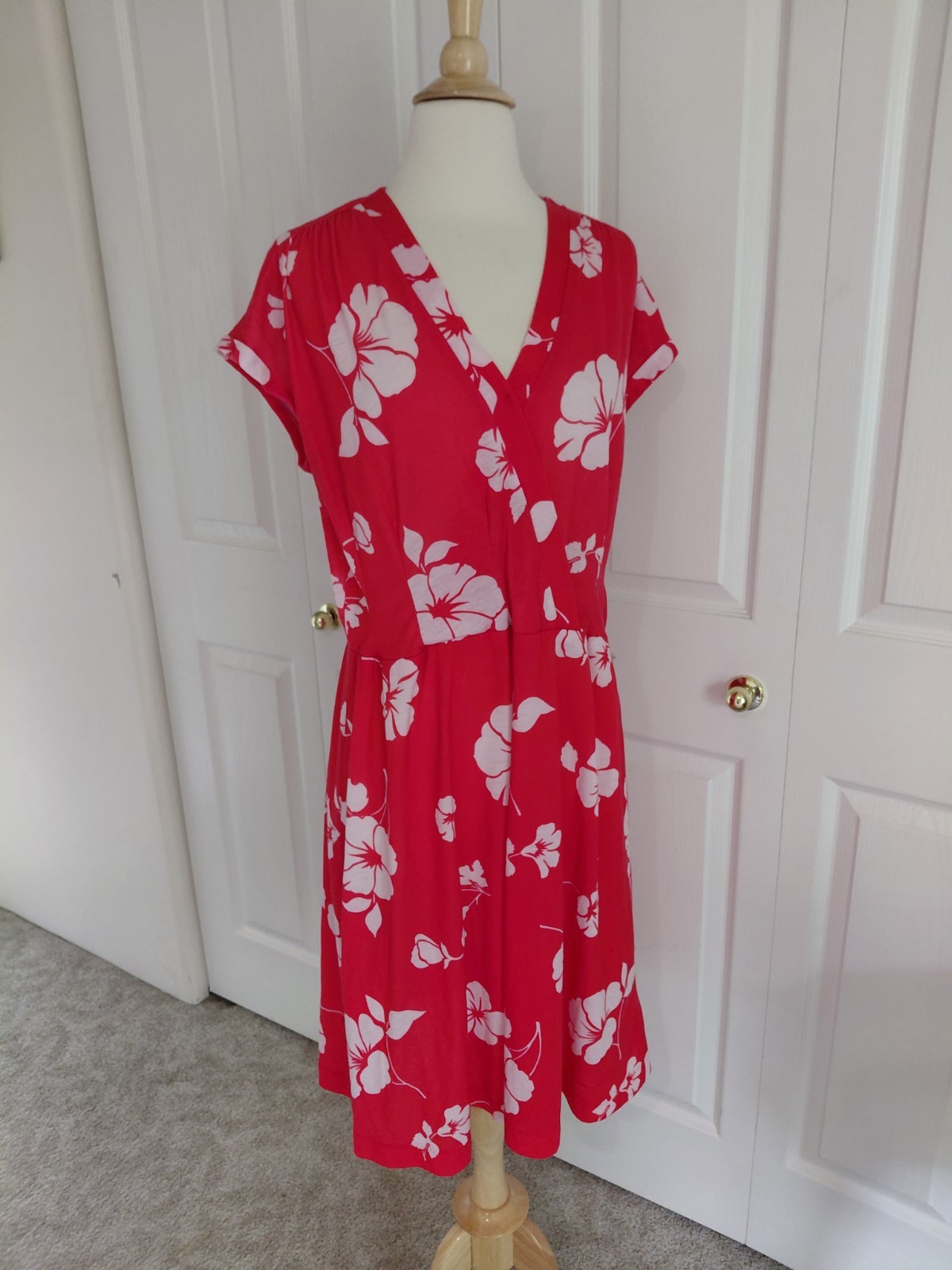Vintage 1980s Does 1940s Hawaiian Tabby Dress Red White Hibiscus Size Large