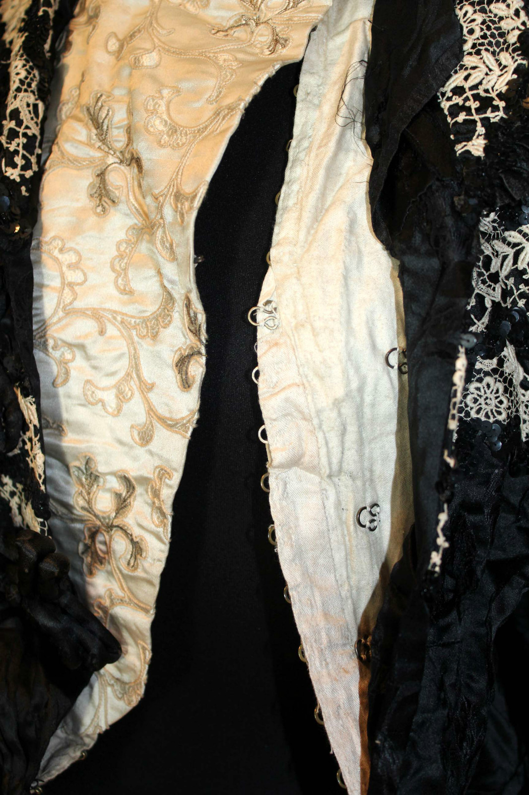 VERY RARE FRENCH VICTORIAN 1800’S DESIGNER LABEL BODICE FOR STUDY
