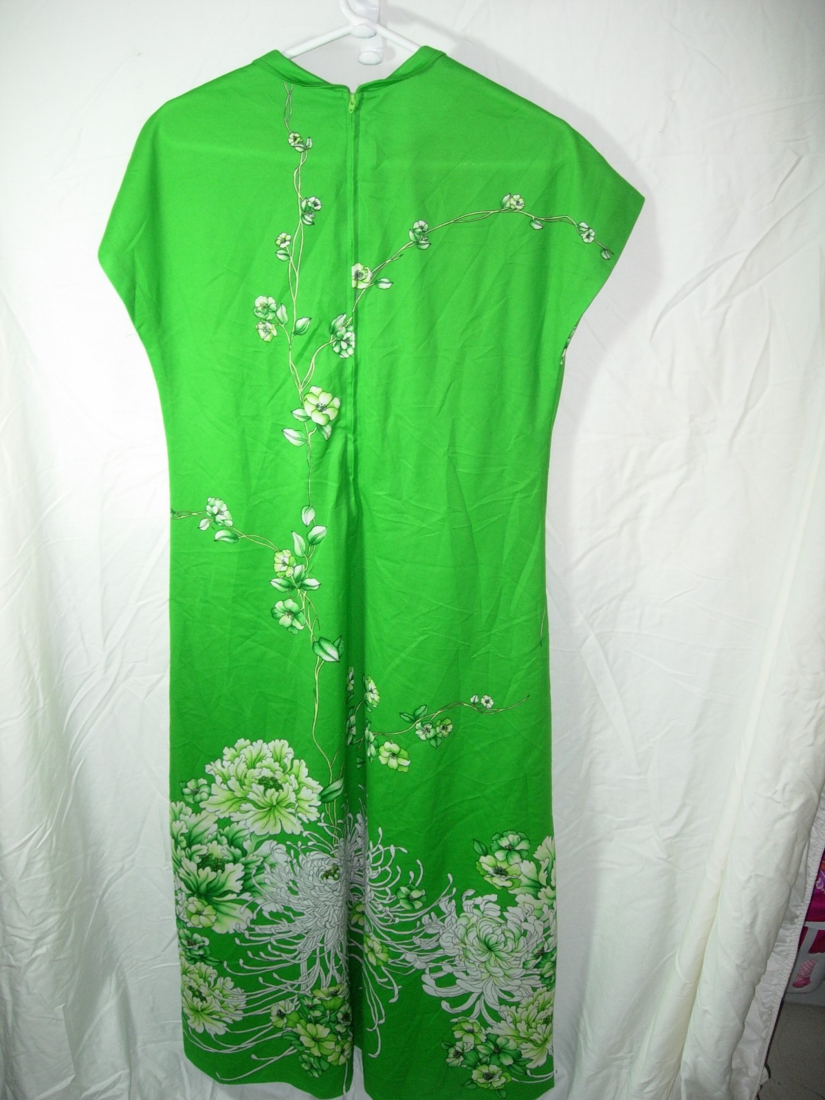 WOMENS VINTAGE 1960’S MOD LIME GREEN POLY Hawaiian ALOHA Long Dress MUUMUU M 40