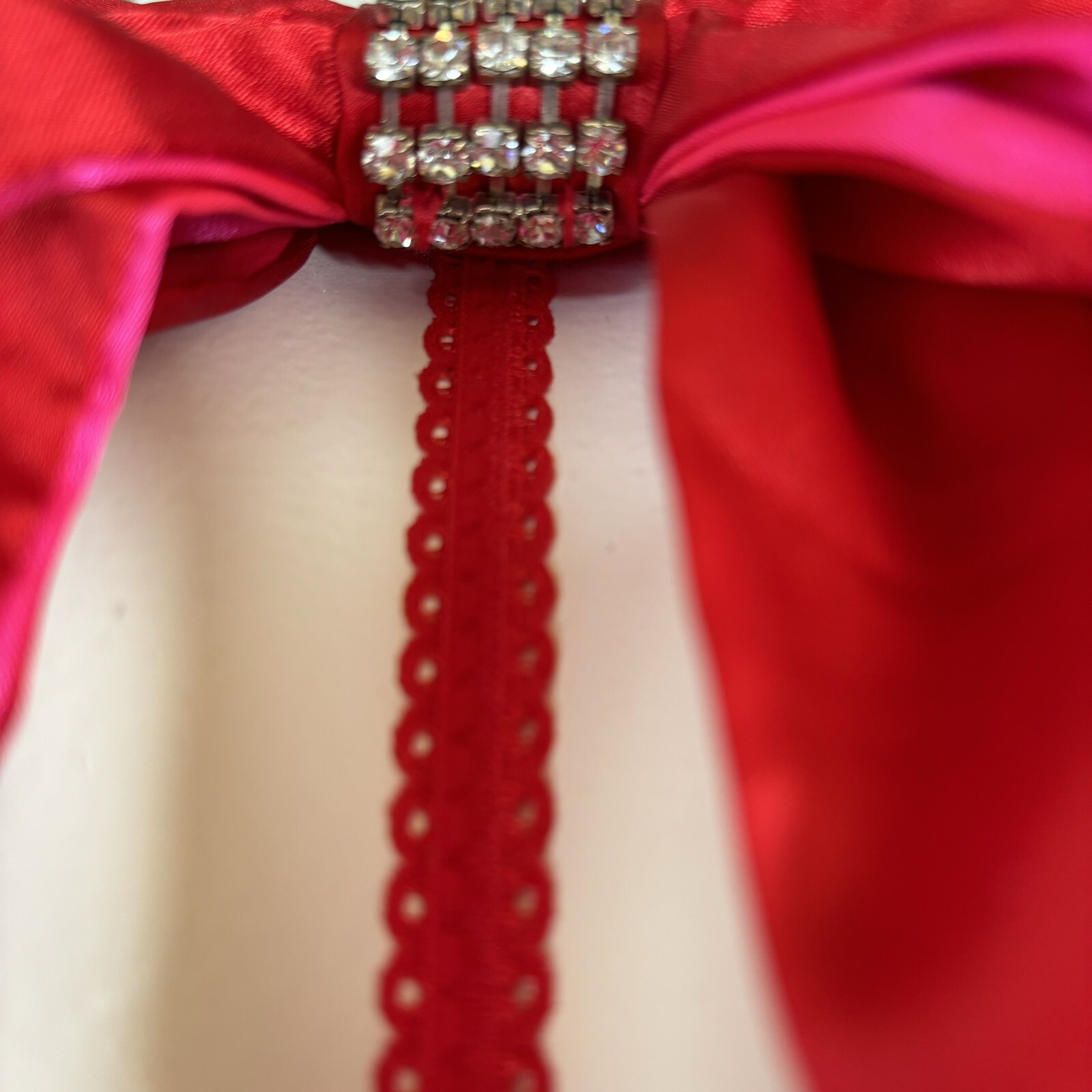 Victorias Secret Second Skin Red Satin Rhinestone Bow V String Panty Medium NWOT