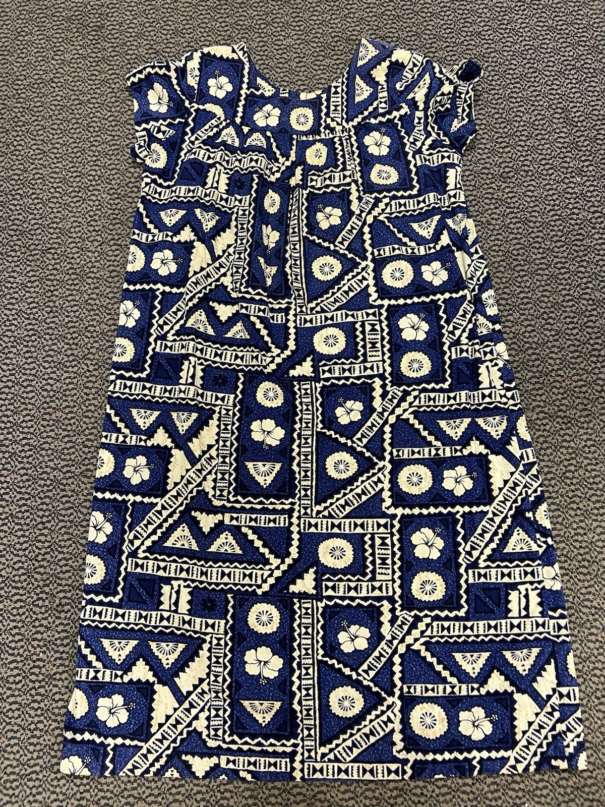 vintage ui-maikai dress hawaiian mumu XL blue Rn 26300 100% Cotton
