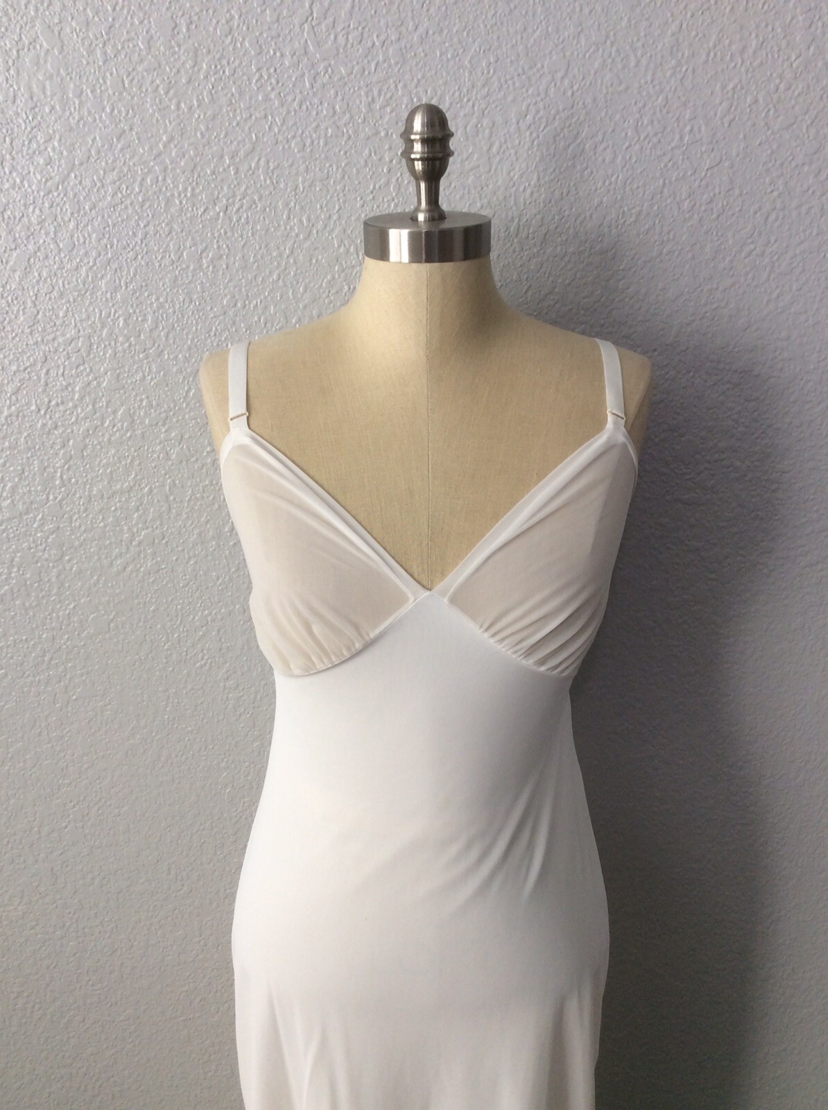 Vtg Levoys Ivory Off White Nylon Bridal Nightgown Negligee Slip Sheer Bust XS S?