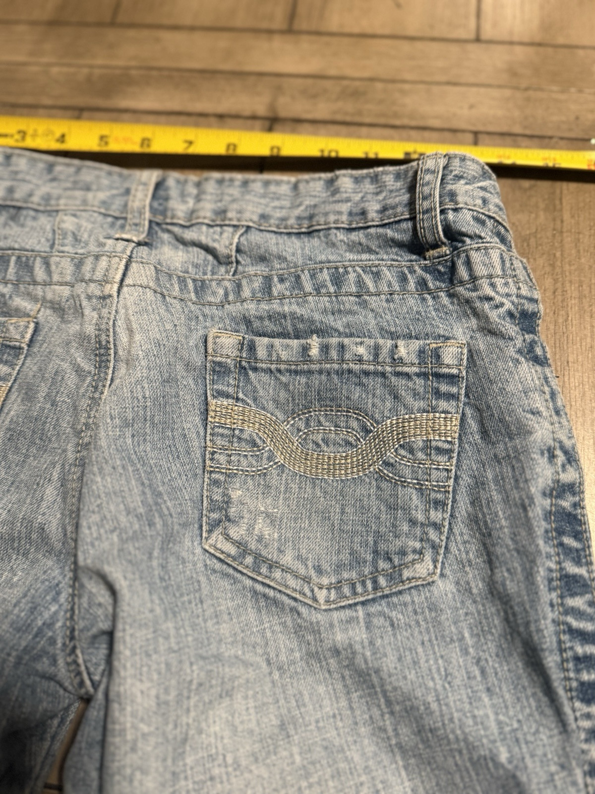 Vintage Y2K Baby Phat Woman Size 3 Blue Straight Leg Cuffed Capri Jeans Denim