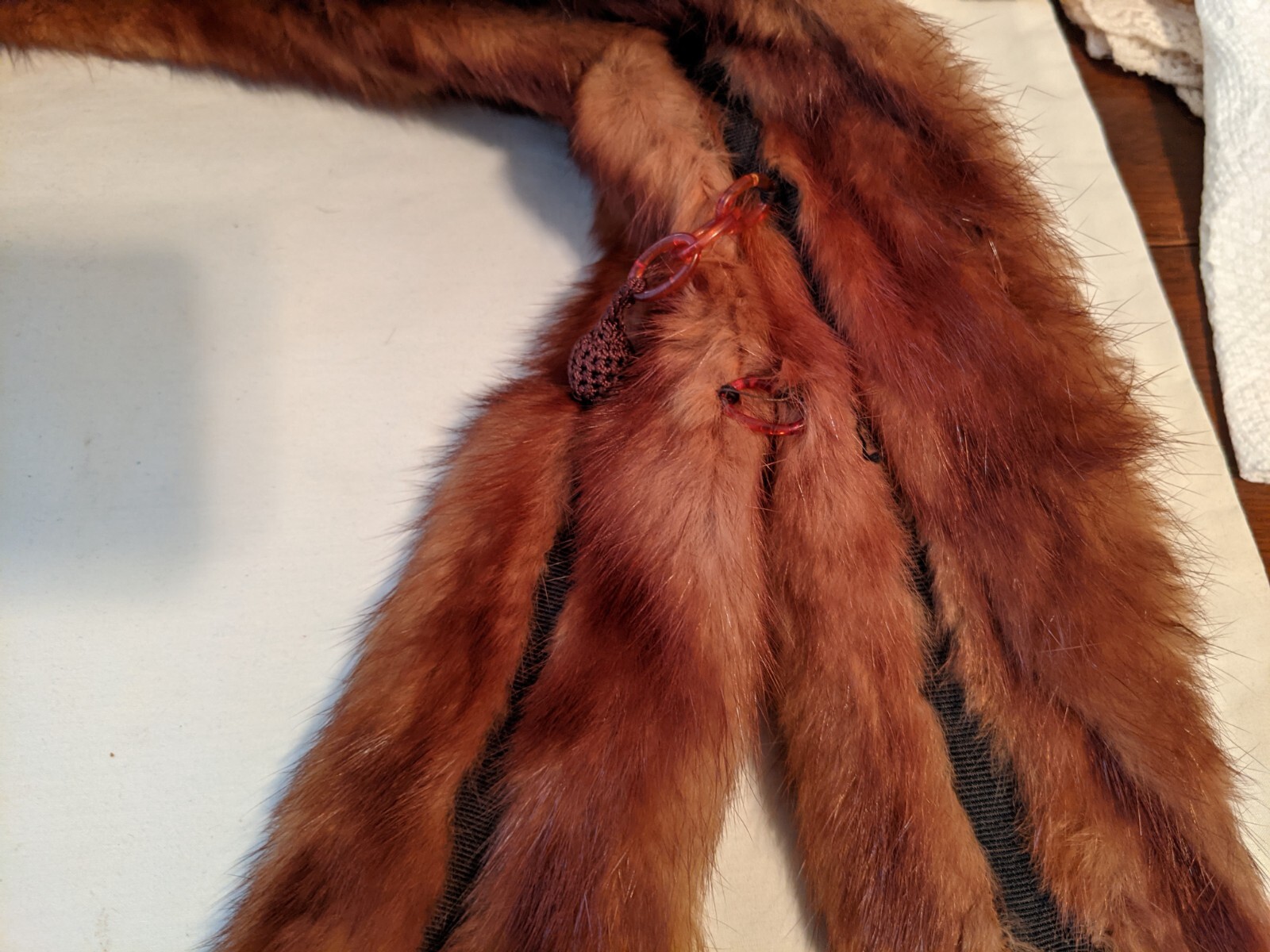 Vintage 6 Pelt Mink Fur Stole Scarf Shaw 44 inches Long Mouth Clasp Or Button
