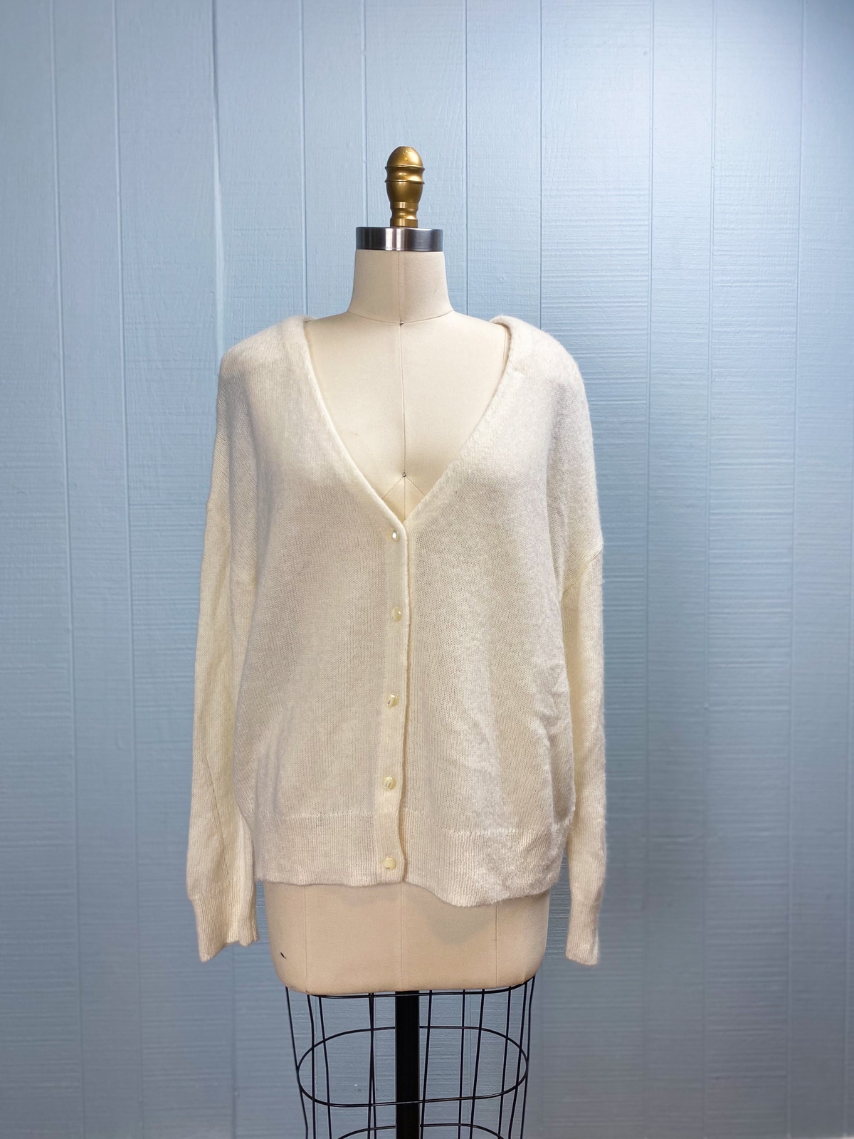 The White Company Ultra Soft Wool V Neck Cream Cardigan