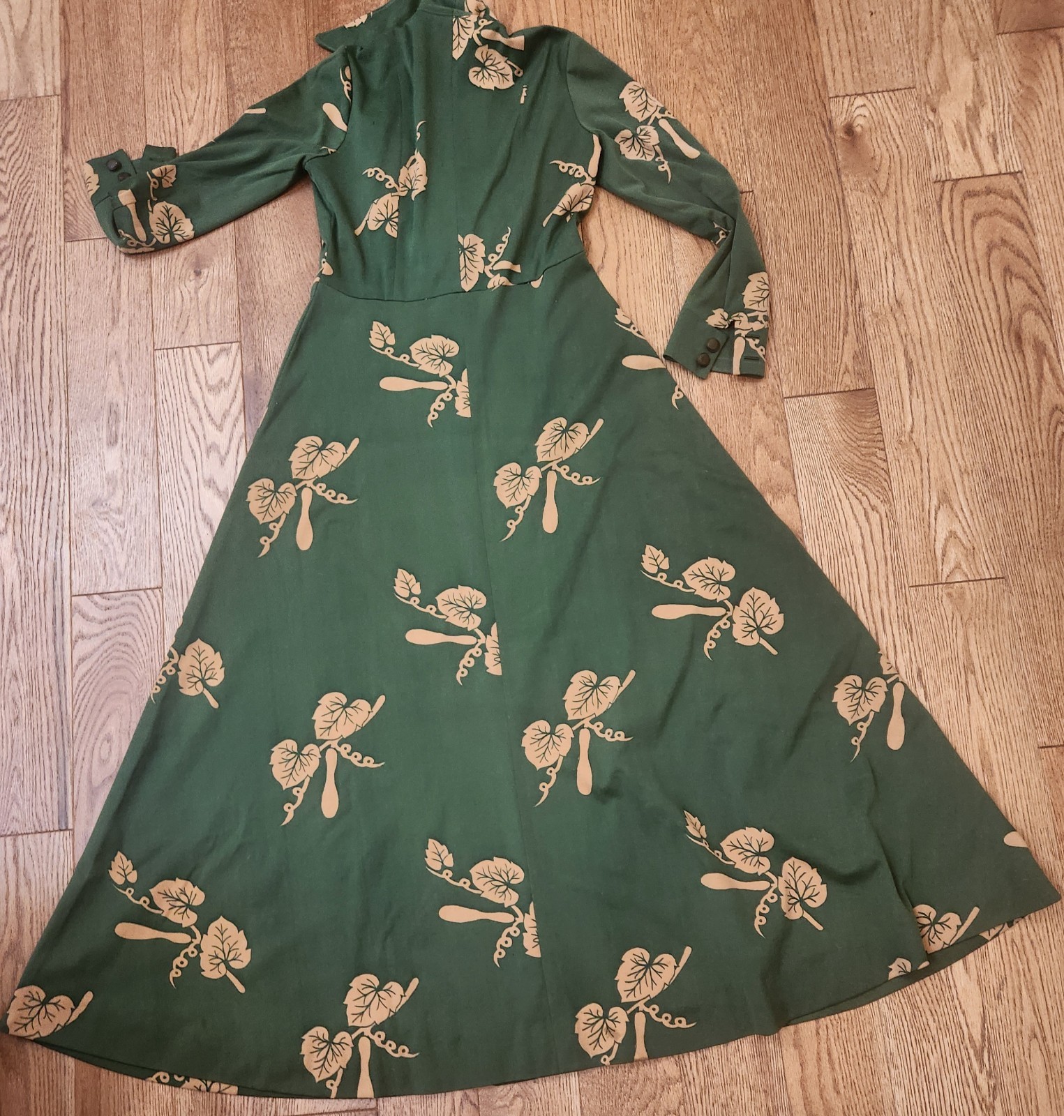 Vtg Handmade Dress Botanical Leaf Green 1970s 80’s Full Length Size 6
