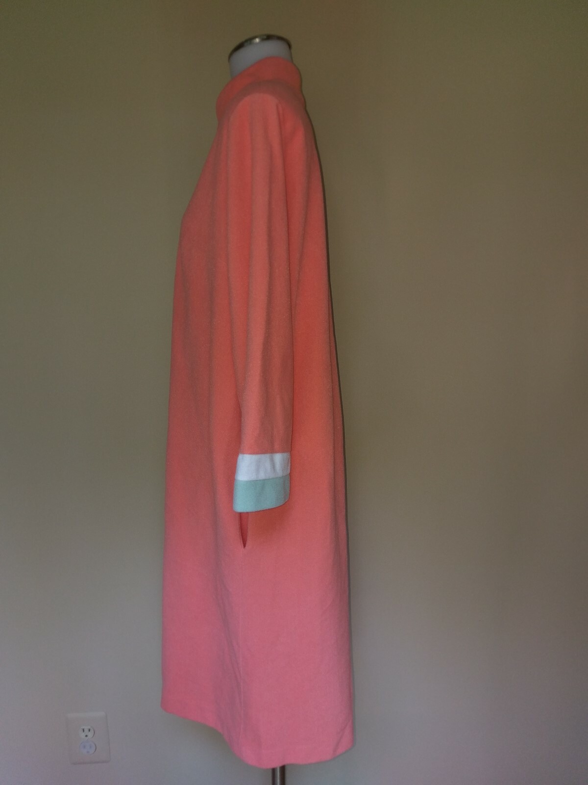 Vintage Vanity Fair Velour Robe 16 Zip Front Salmon Orange Coral Pink Mint Green