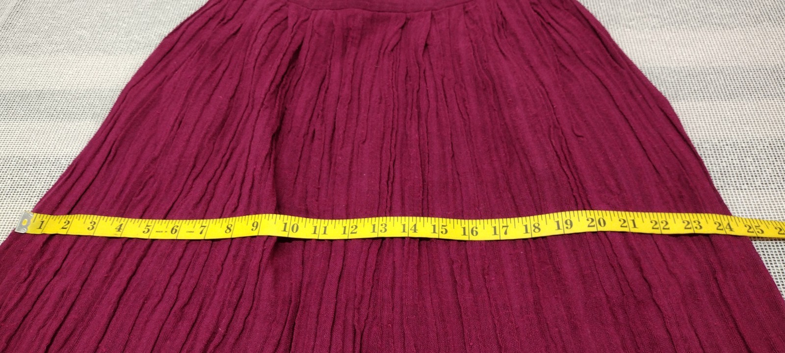 1970s Campus Casuals Pink Fuchsia Skirt Crinkle Cotton Buttons Below Knee Size M