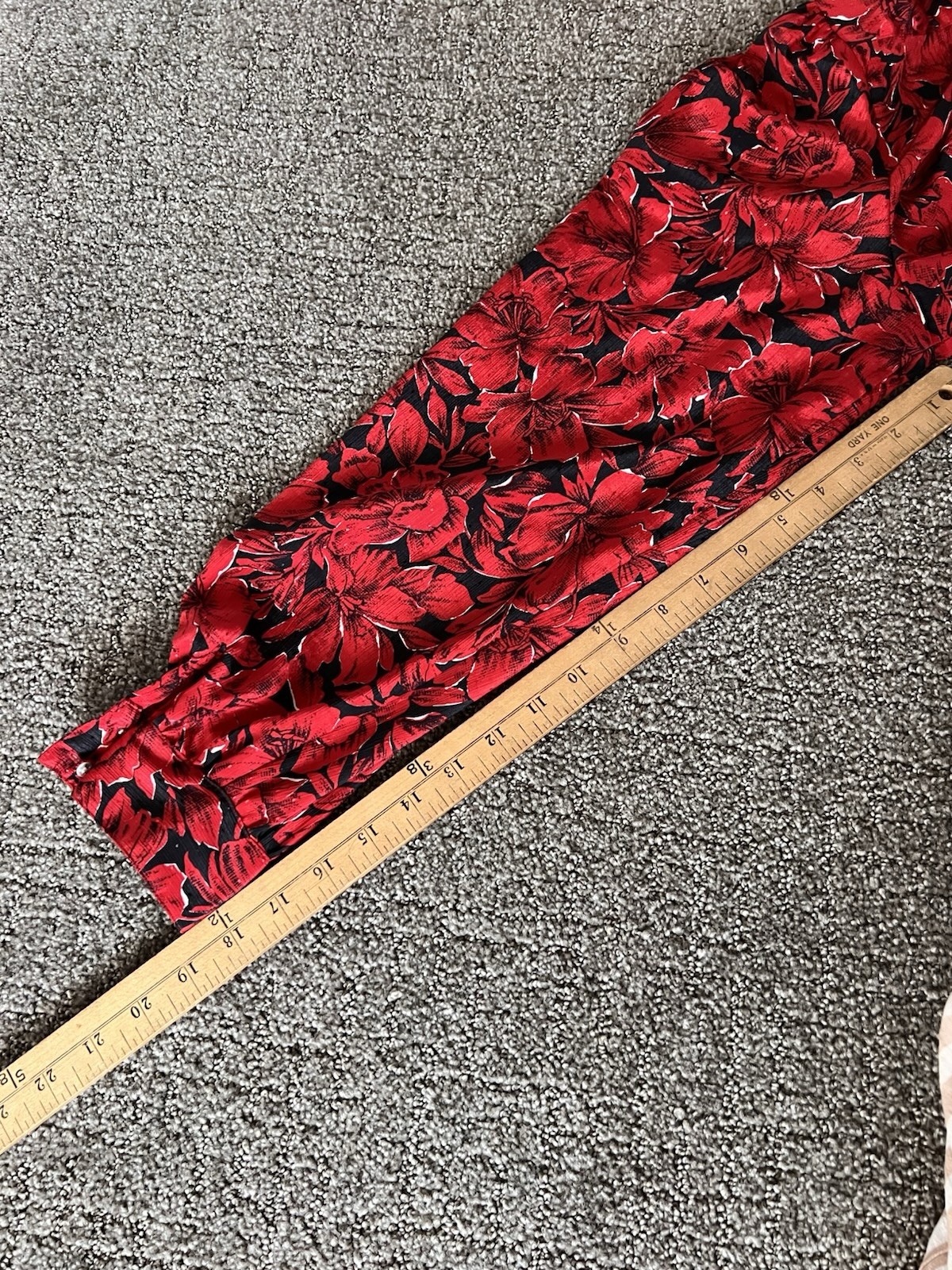 Vintage Pykettes Floral Blouse Size 18 Red Black Secretary Tie Collar 1970s