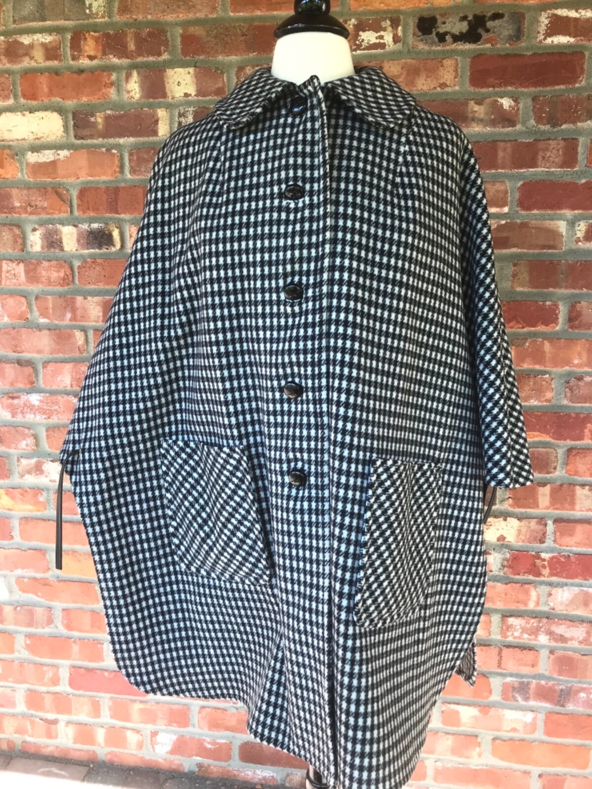 VTG Black & White Houndstooth Cape HANDMADE Lace Up Sides Large + EEUC!!!