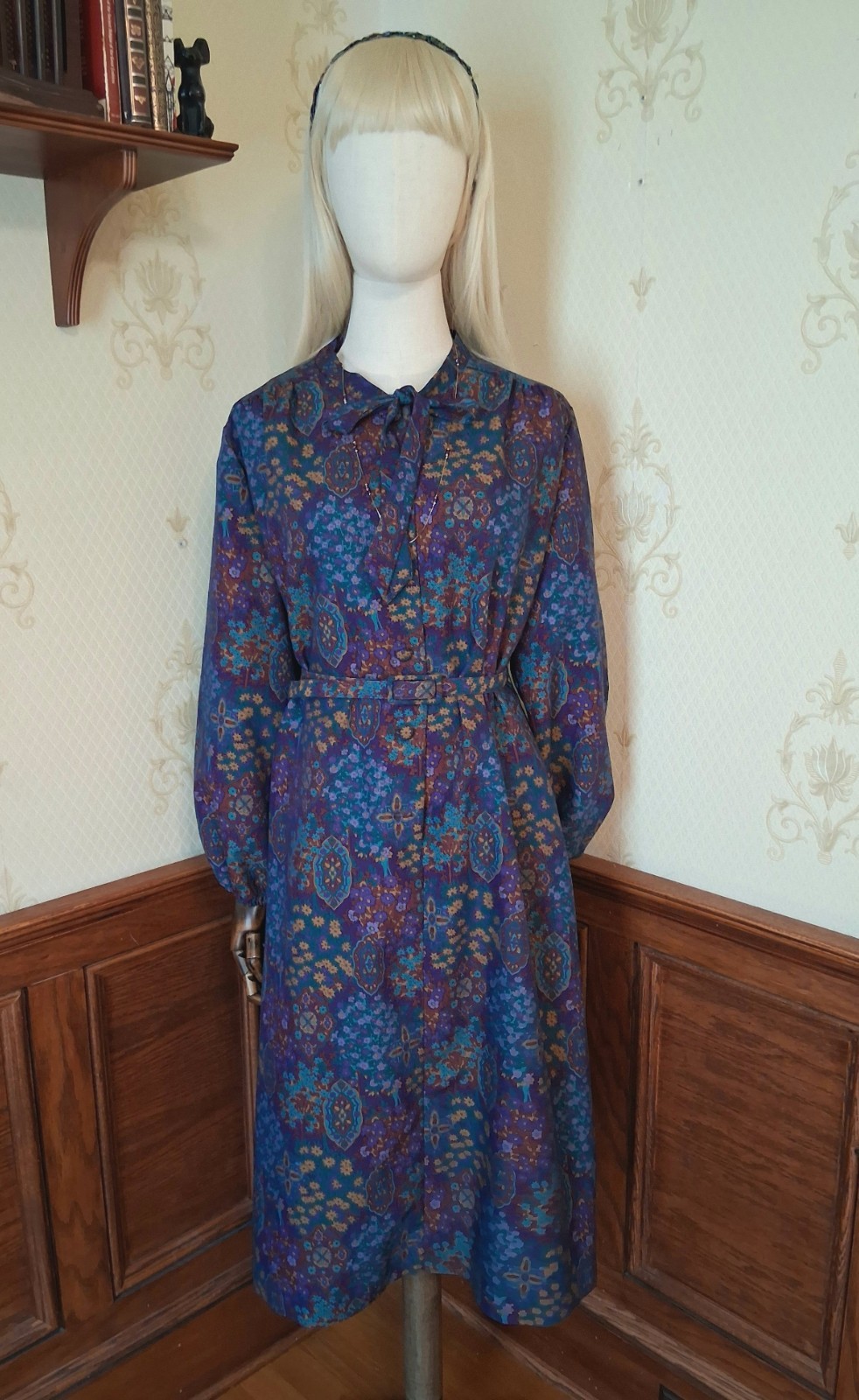 Vintage 1970s British Lady Union-Made Psychedelic Paisley Boho Mod Dress, s 18.5