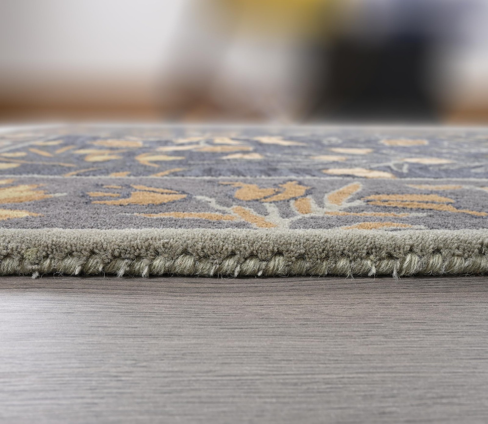 Restoration and Renovation Handmade Floral Adeline Beige/Blue Tulips Traditio…