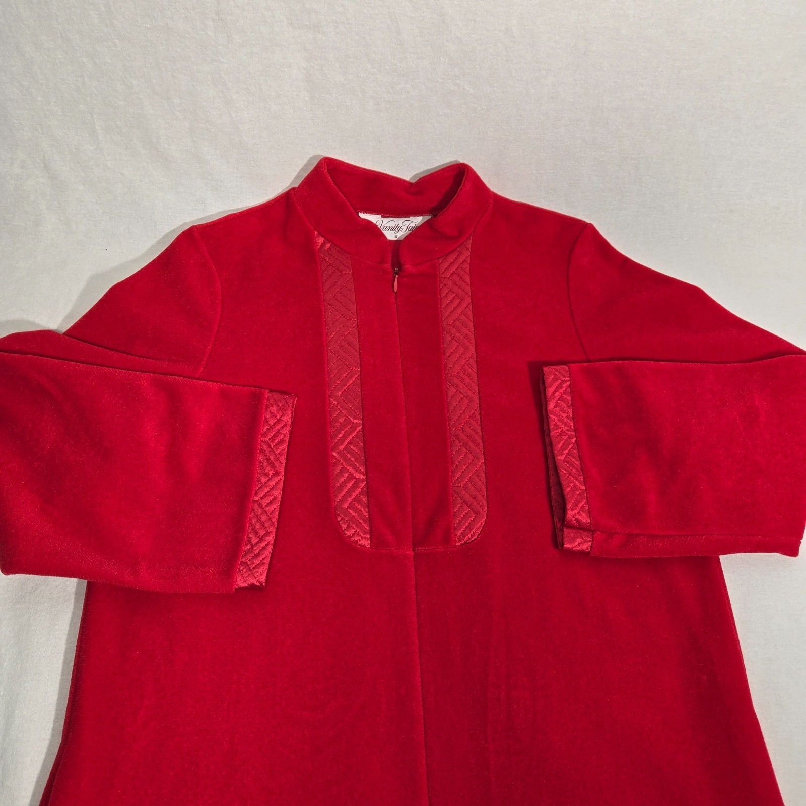 U.S.A. Vintage VANITY FAIR Red VELVET Satin Trim Mid-Length House Dress Size S.