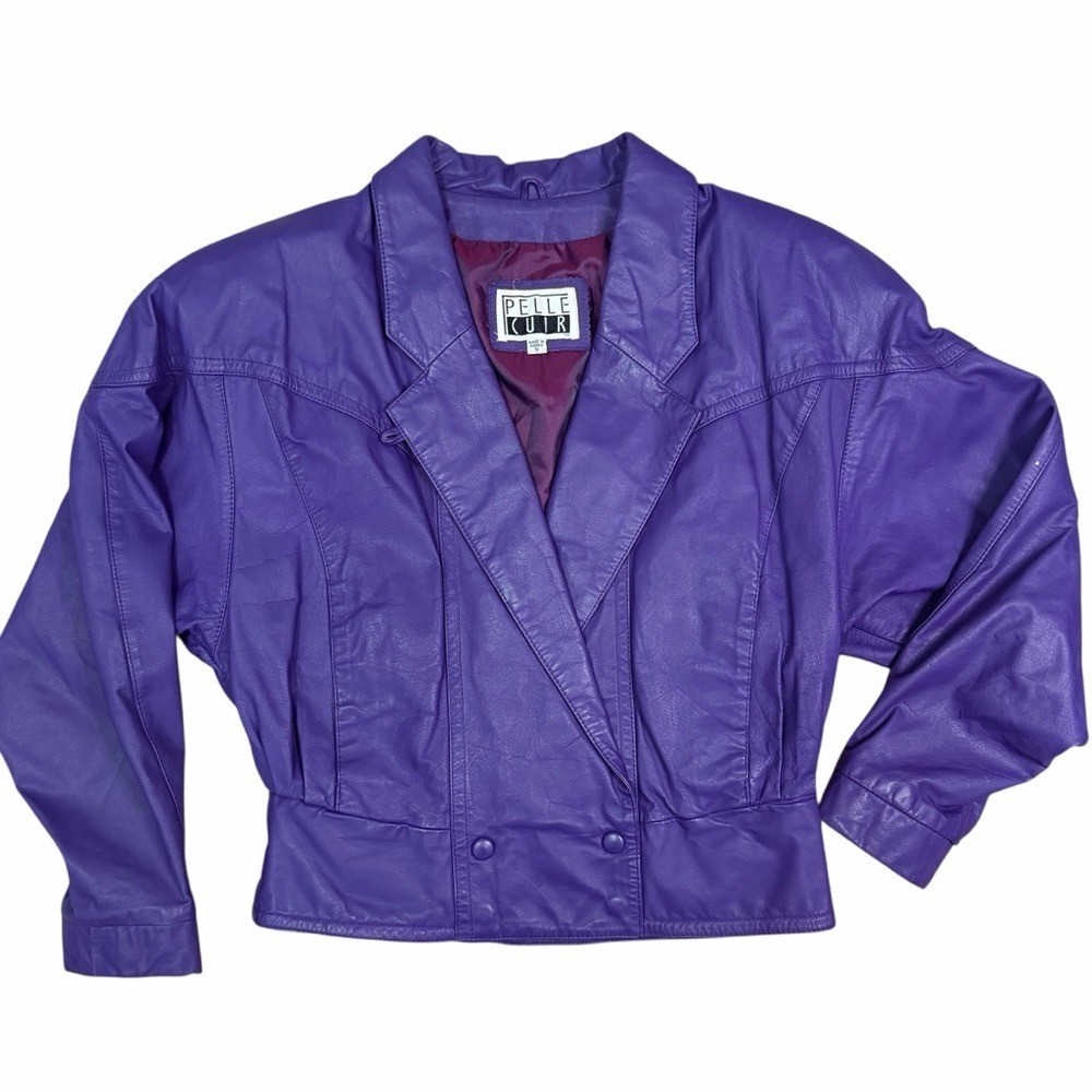 Vintage 80s Pelle Cuir purple cropped 100% leather jacket. Size small