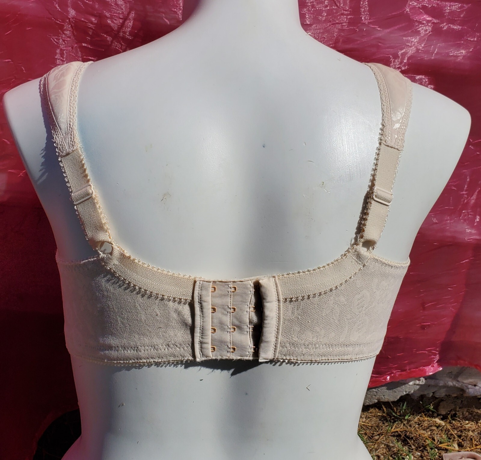 Playtex Bra Size 44B Beige Silky Lace Sexy Sissy Pin-up Crossdress Y2K
