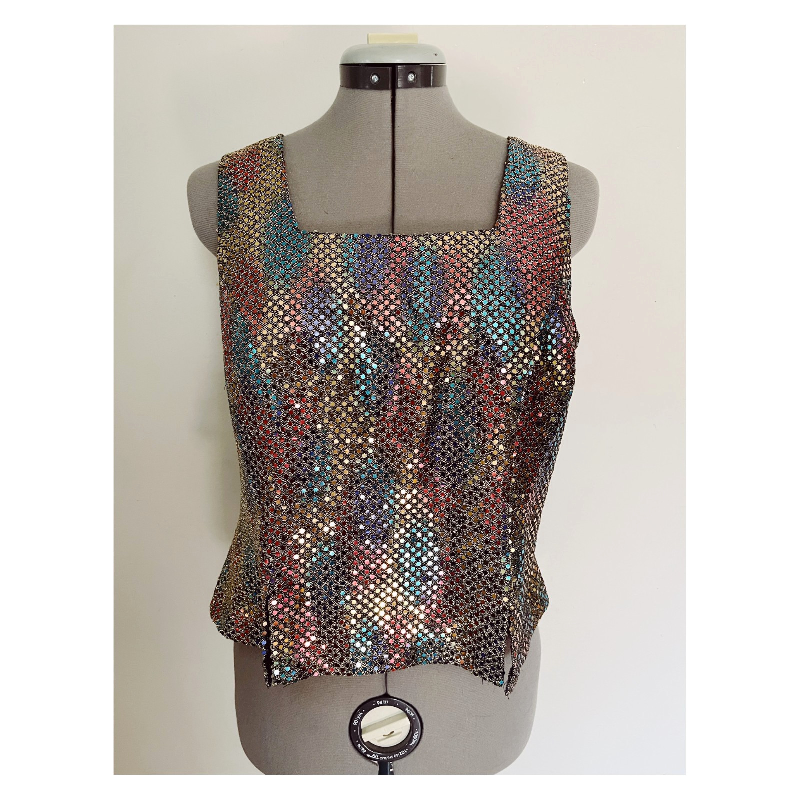 VTG Betsy’s Things Sz M Iridescent Sparkle Split Hem Sparkle Tank