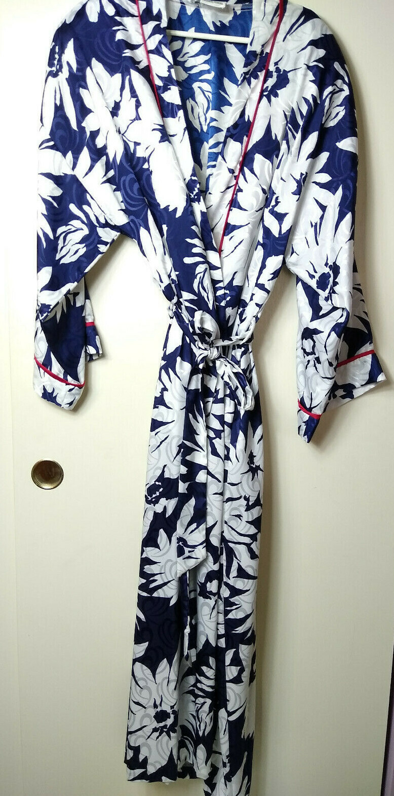VTG GEORGETTE TRABOLSI NEIMAN MARCUS LONG ROBE SIZE L FLORAL NAVY WHITE