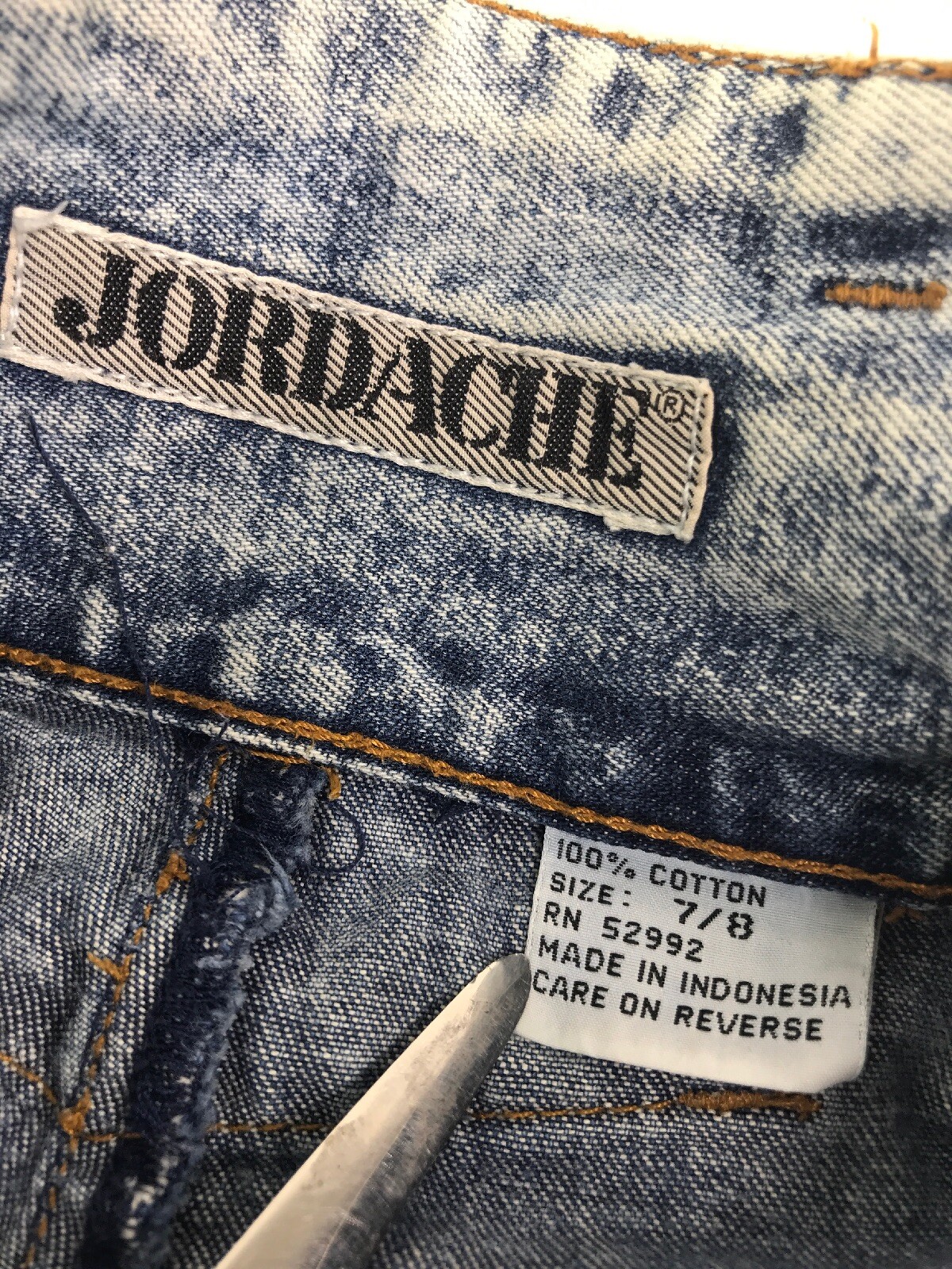 VTG Jordache Womens High Waisted Acid Wash Denim Shorts Button Zipper Blue 7/8