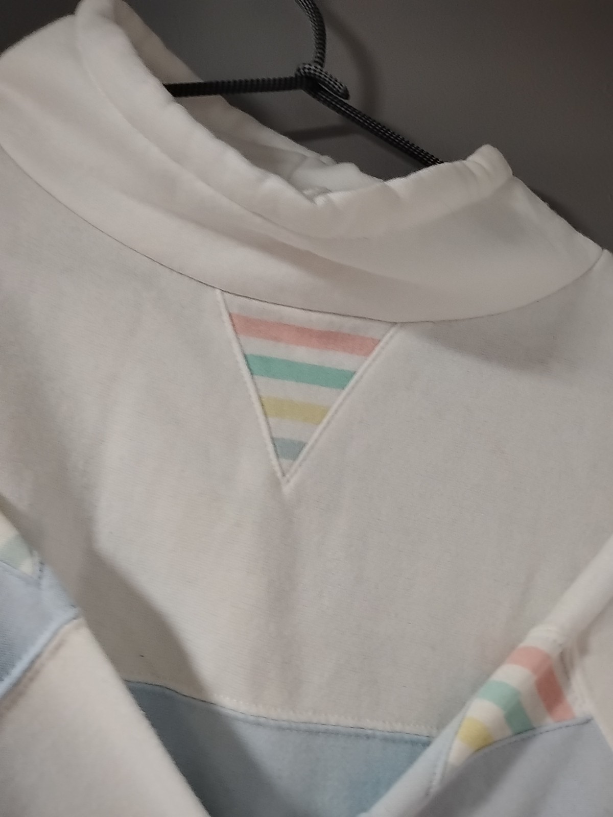 Vintage Sweatshirt Pastel Block Pullover Turtleneck Large Energies Bi Currants
