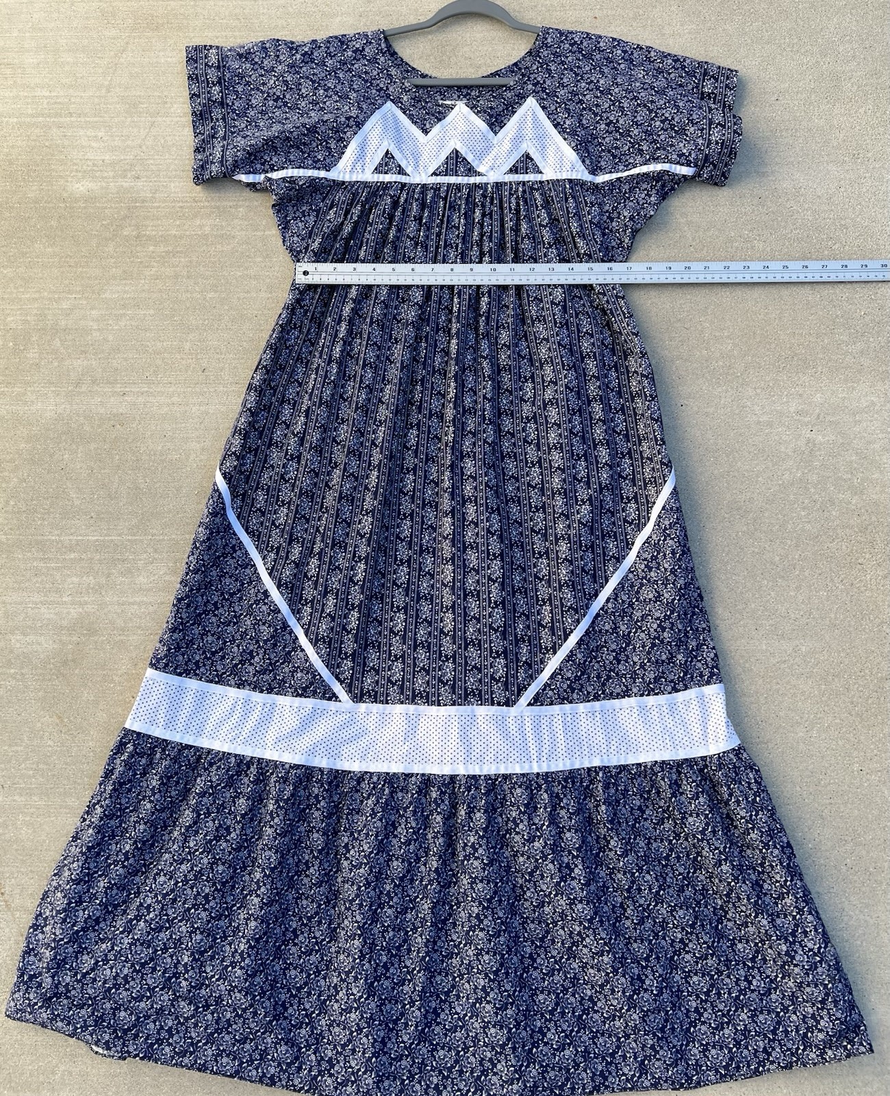 Carol Bennett Liberty House Hawaii Dress M Blue Floral Prairie Muu Muu Vintage