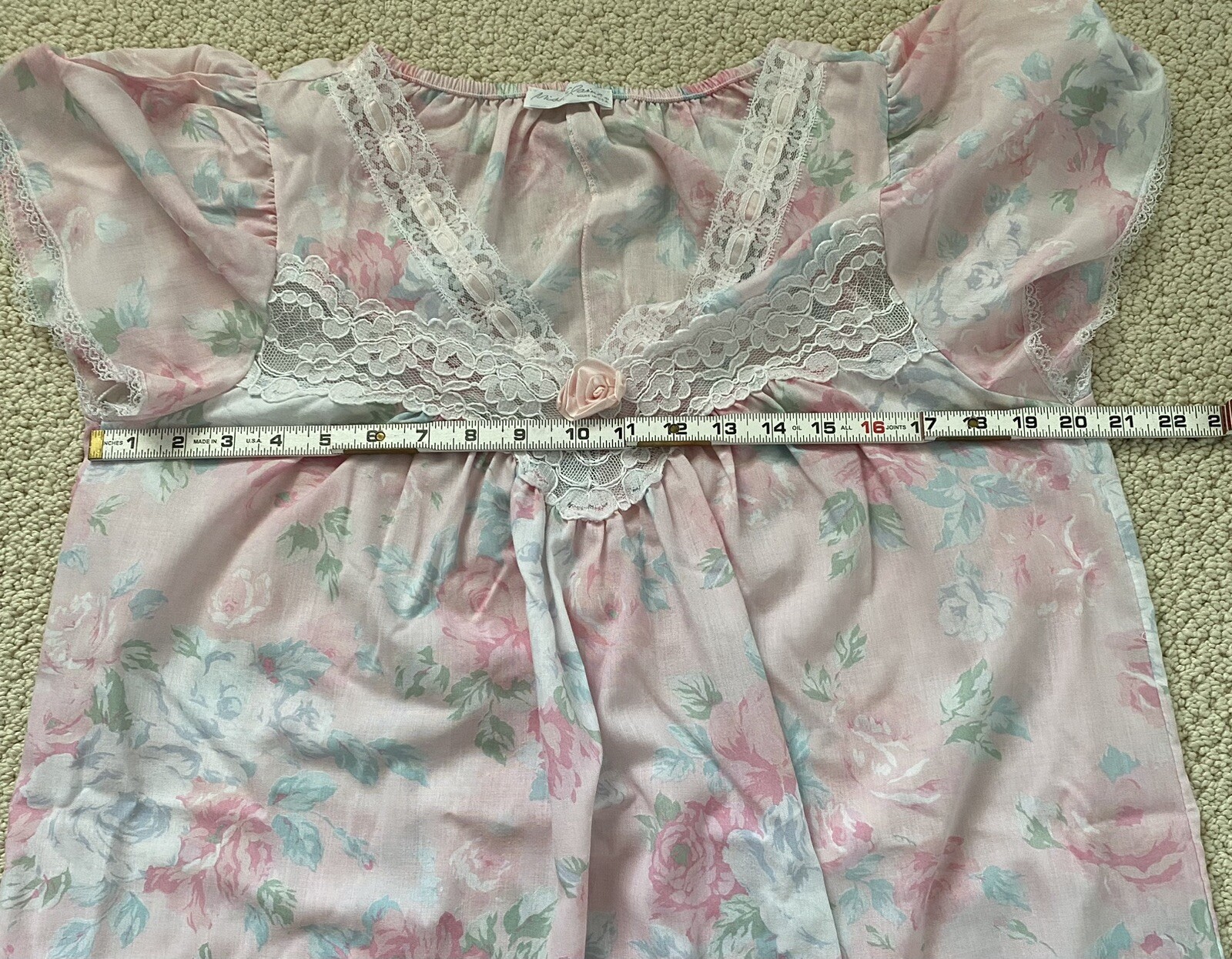 Vintage Miss Elaine Women’s Floral Nightgown with Flutter Sleeves SZ M