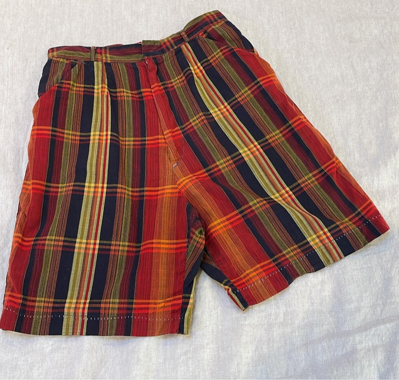 Vintage high waisted Plaid Jog Togs shorts 1950’s early 1960’s