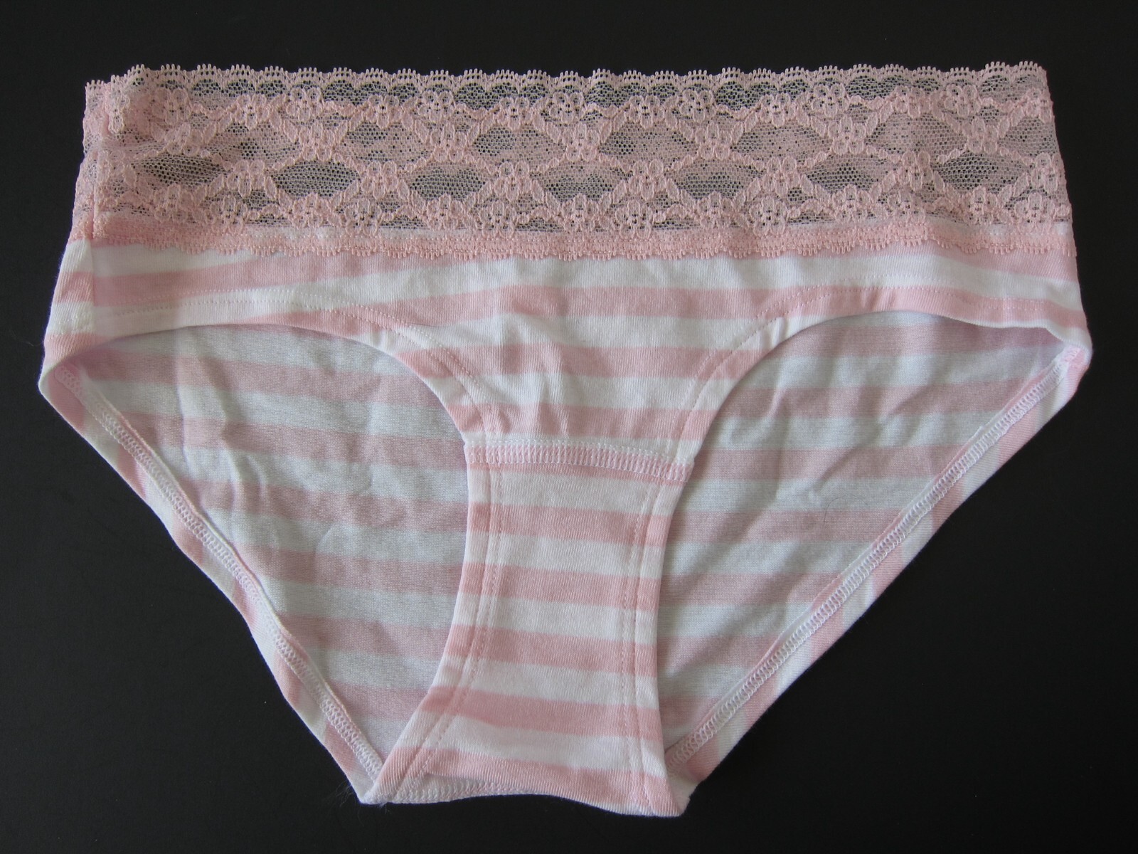 3 VTG Victoria’s Secret – 2012-2016 – Hiphugger Lace Panties Lot XS X-SMALL