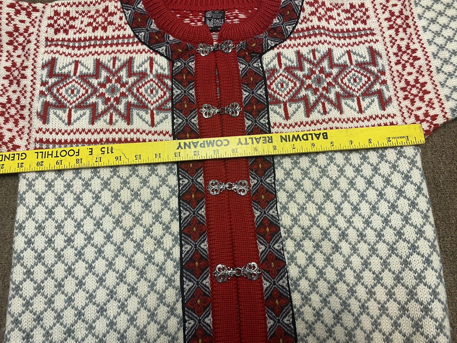 Vintage Dale of Norway Wool Sweater Silver Latch Hook Buttons Size Medium
