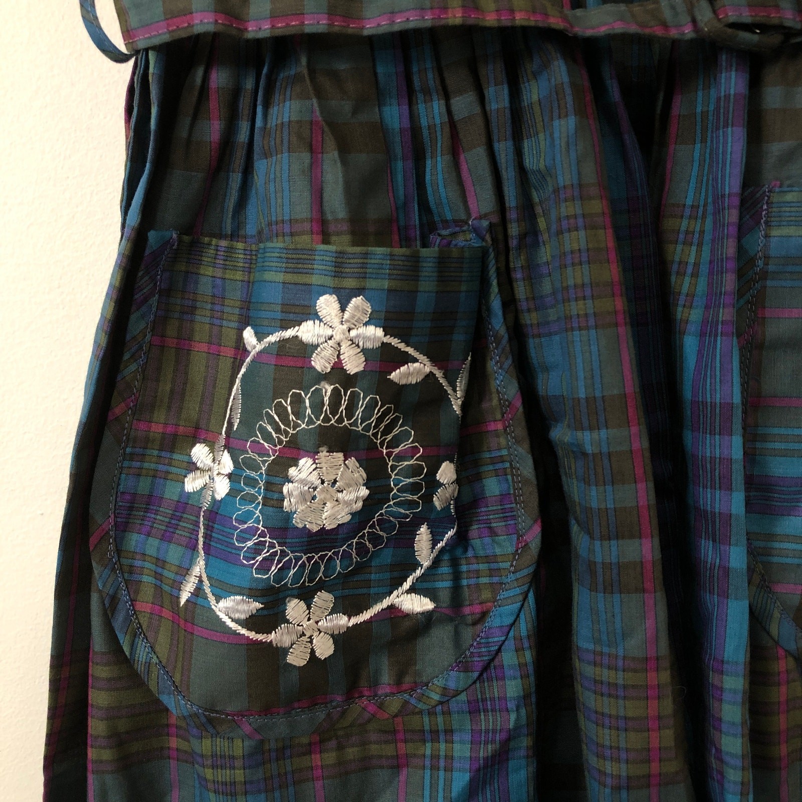 VTG 70s Montgomery Ward Plaid Dress Embroidered Pockets Belted XS Praire