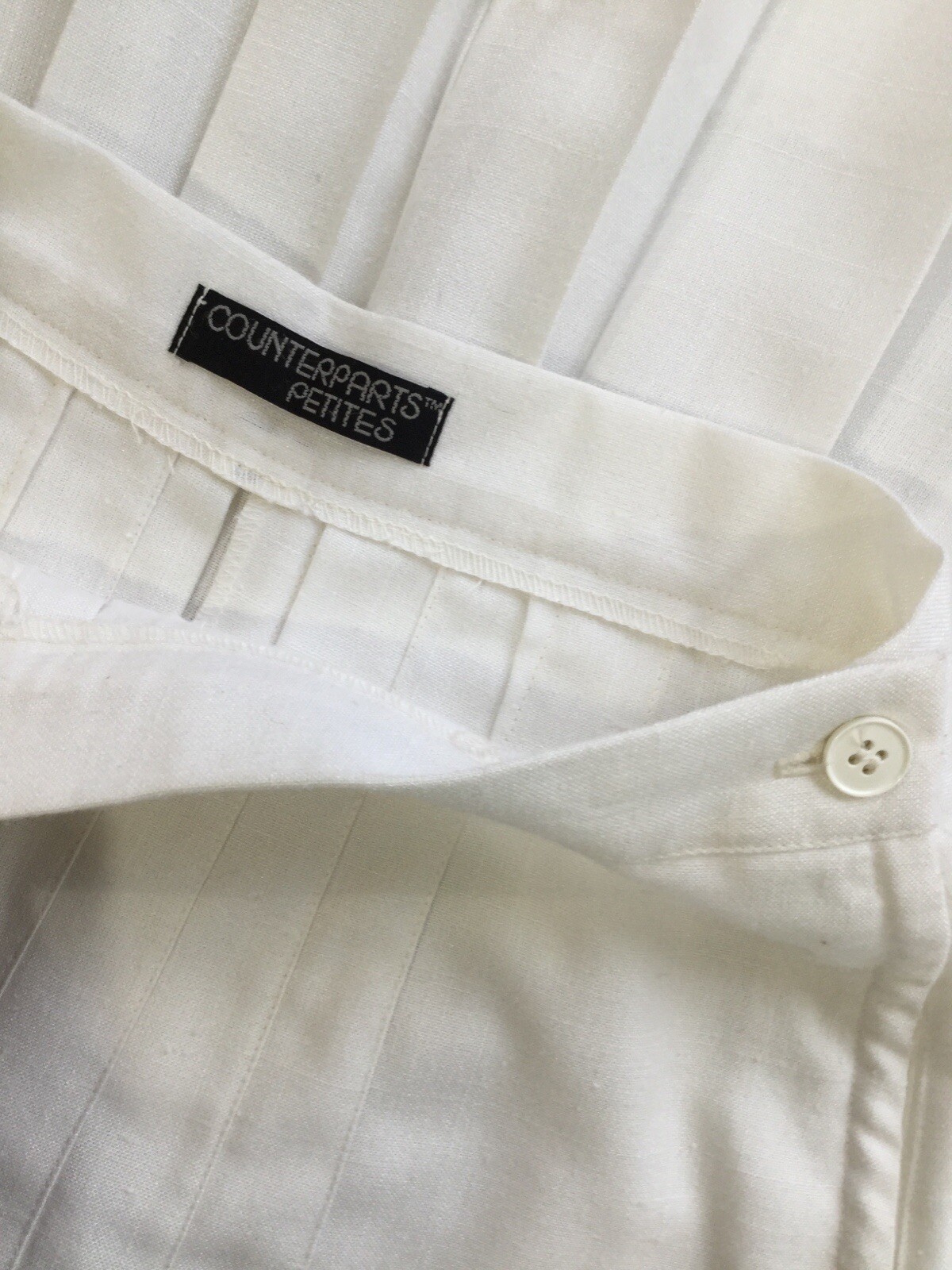 VINTAGE Pleated White Ivory Women’s Knee Length Skirt Sz 27 Counterparts (217)