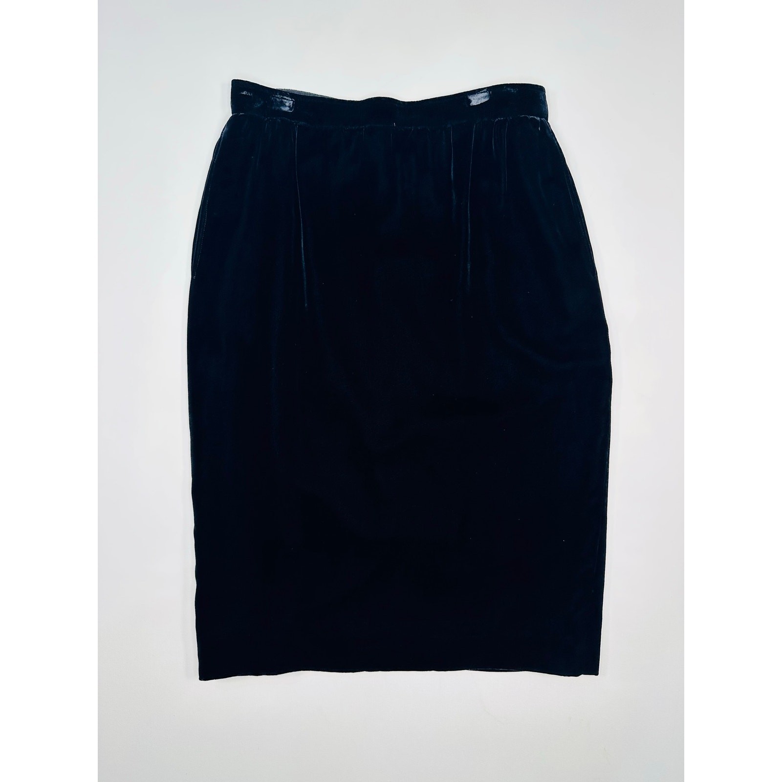 Vintage 1980’s Ungaro Parallele Paris Black Velvet Pencil Skirt Size 12 Italy