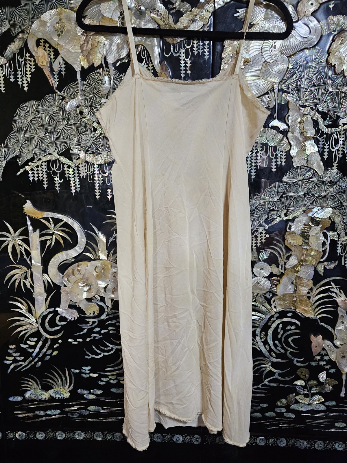 Vanity Fair Size 38 Beige/Creme Ivory Lace Short Slip Dress Nightgown Vintage