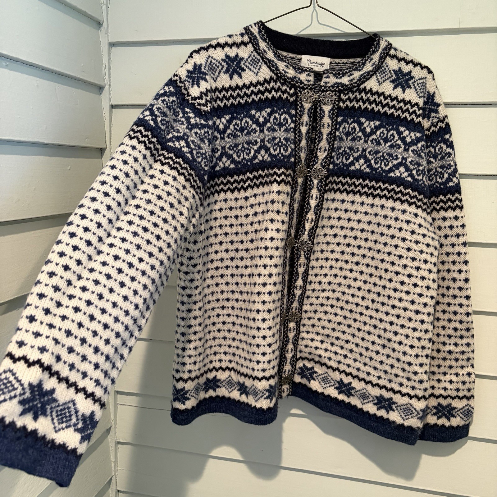 Vintage Cambridge Dry Goods 100% Wool Sweater Metal Clasps Navy Nordic Fairisle