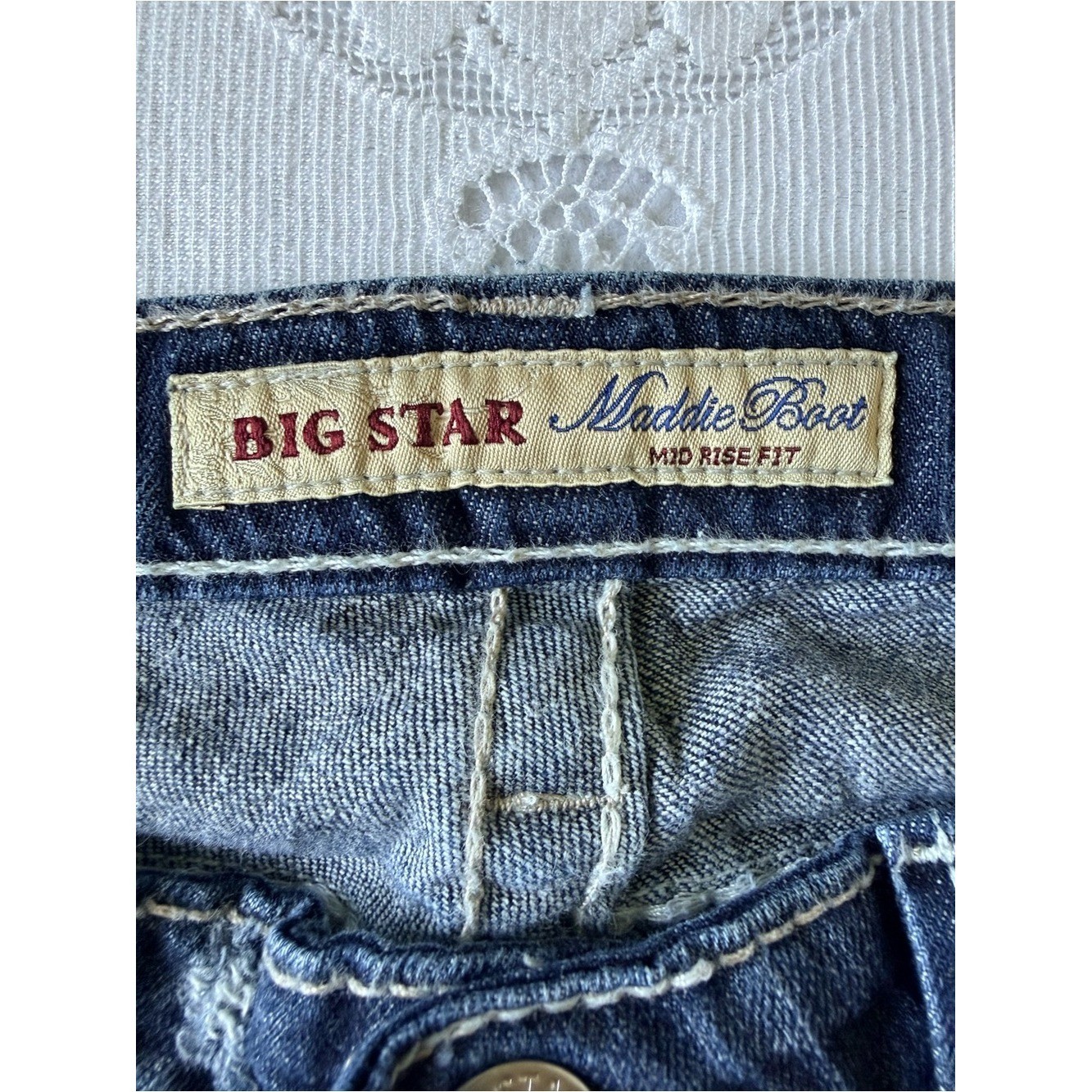 Big Star Maddie Boot Mid Rise Fit Jeans Size 28L Thick Stitch Distressed Y2K