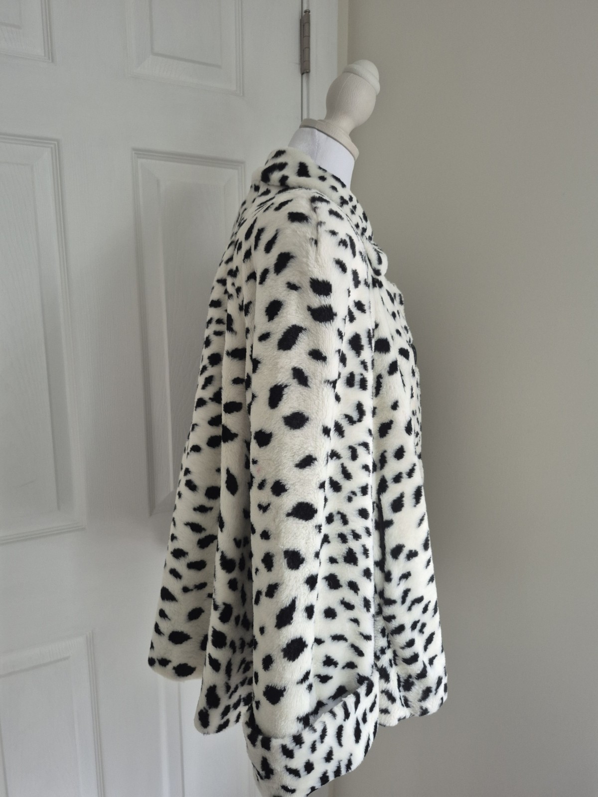 Vintage 70s 80s LOROVI Dalmatian Print Faux Fur Coat Jacket Made in USA Size M