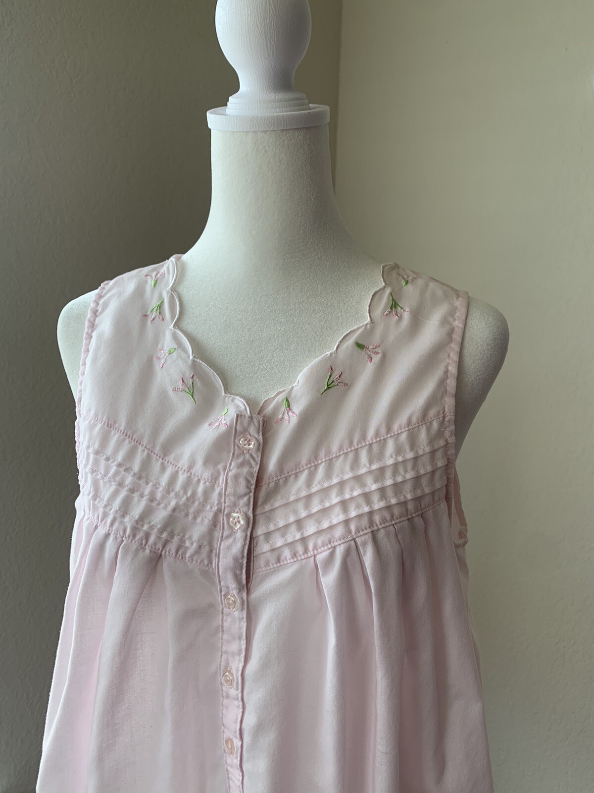 Vintage Carroll Reed Pink Floral Scallop Embroidered Night Gown Small 80’s