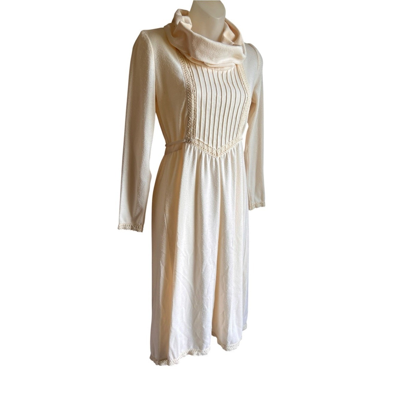 VTG TRIVIA by Charm of Hollywood Ivory Prairie Cottagecore Dress Lace 9/10 Boho