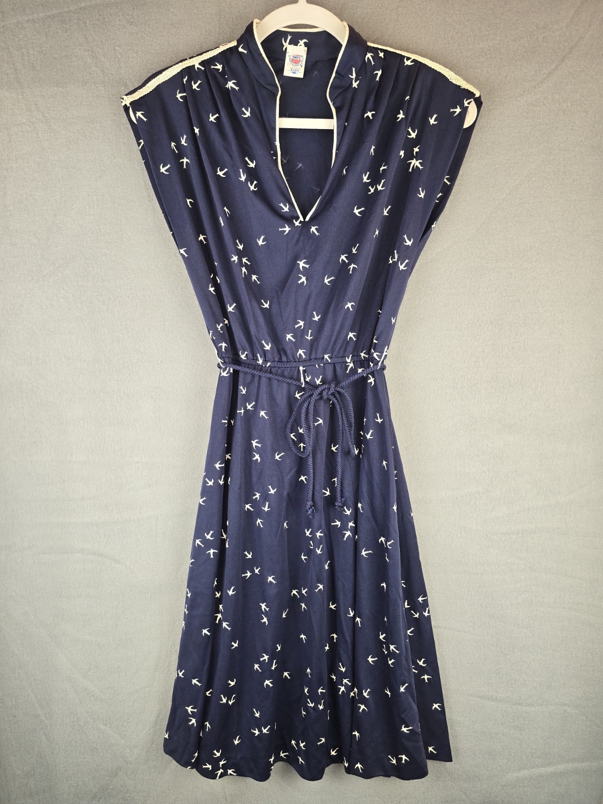 Vintage 60s 70s Union Made Belted Shift Dress Size 8 Navy Mod Retro Knee Length