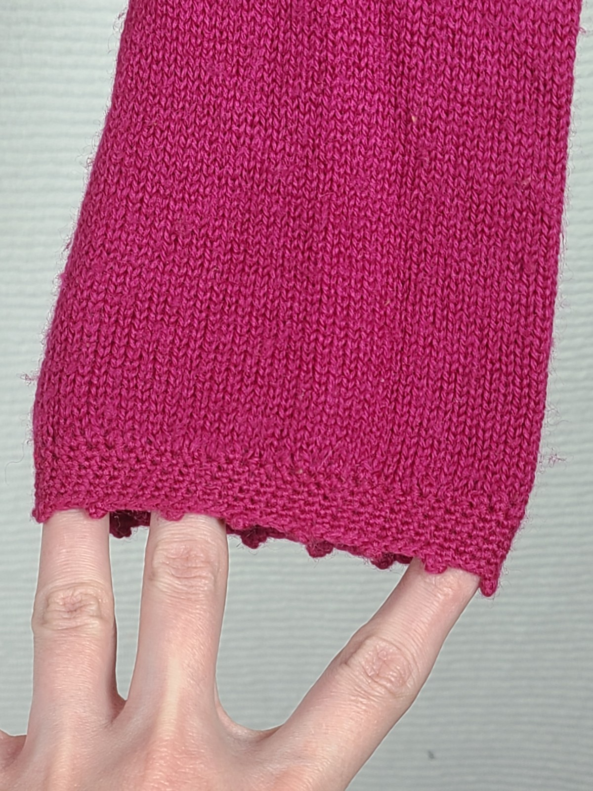 Vtg 60s Magenta Cardigan Sweater 100% Wool Crochet Buttons S M Carol Brent Pink