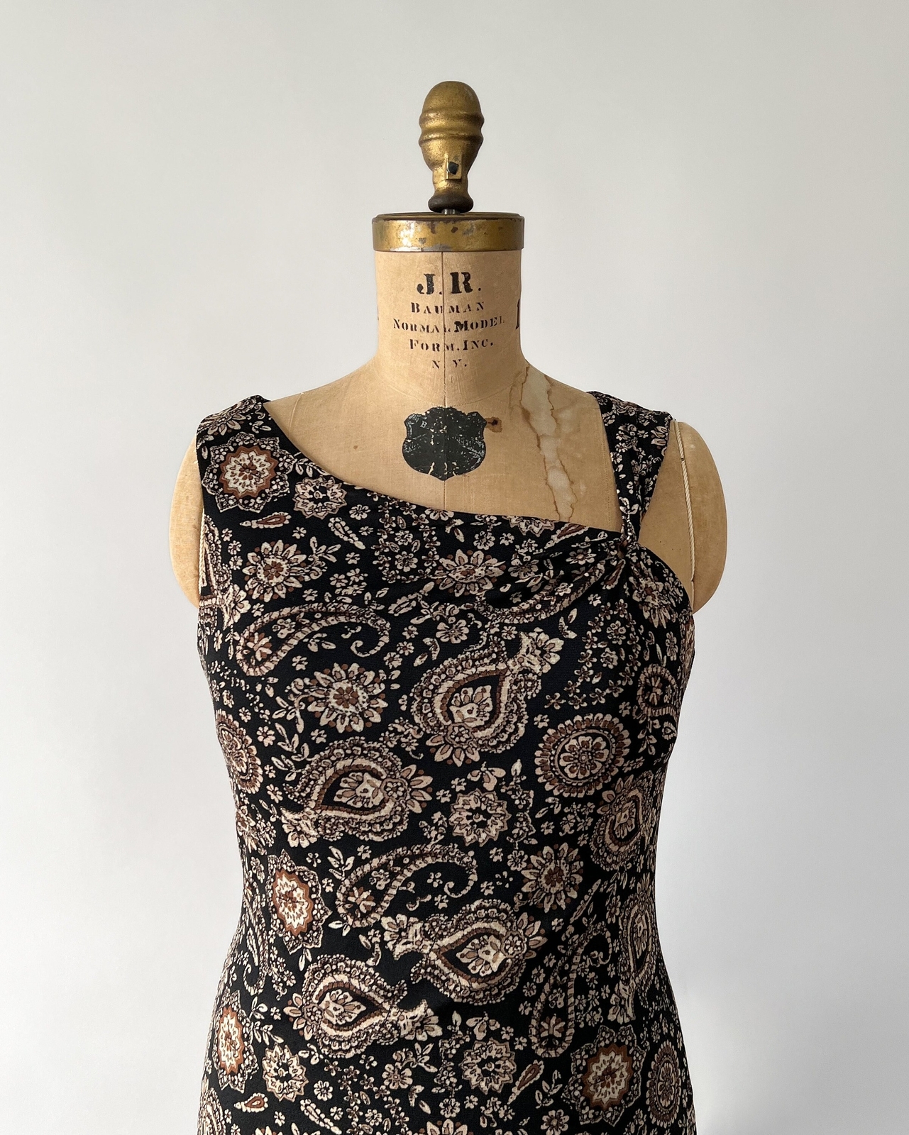 1990s Vintage Black Tan Paisley Print Mesh Sleeveless Keyhole Neck Slip Dress M