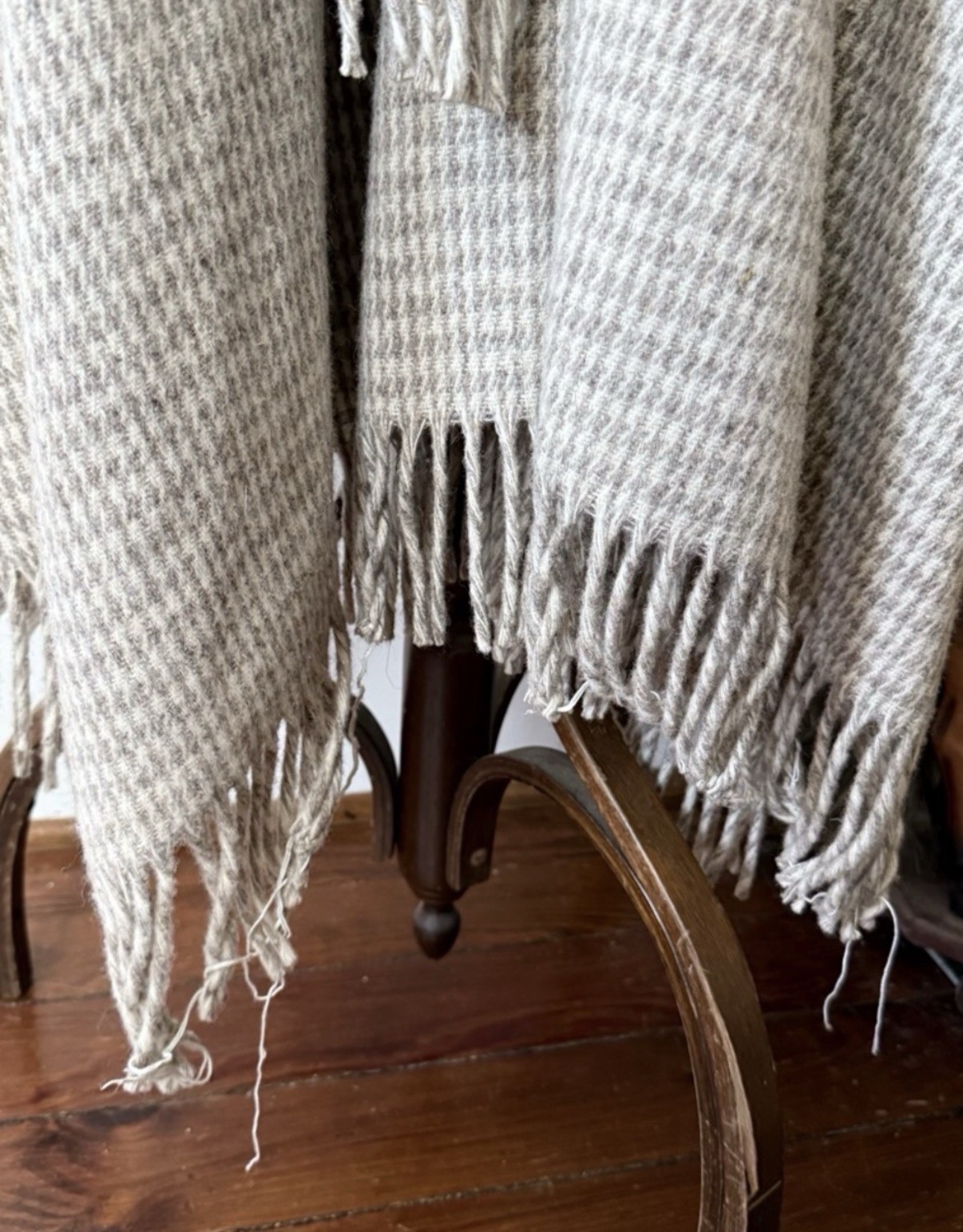 Vintage Neutral Houndstooth Fringe Long Poncho Shawl Cape